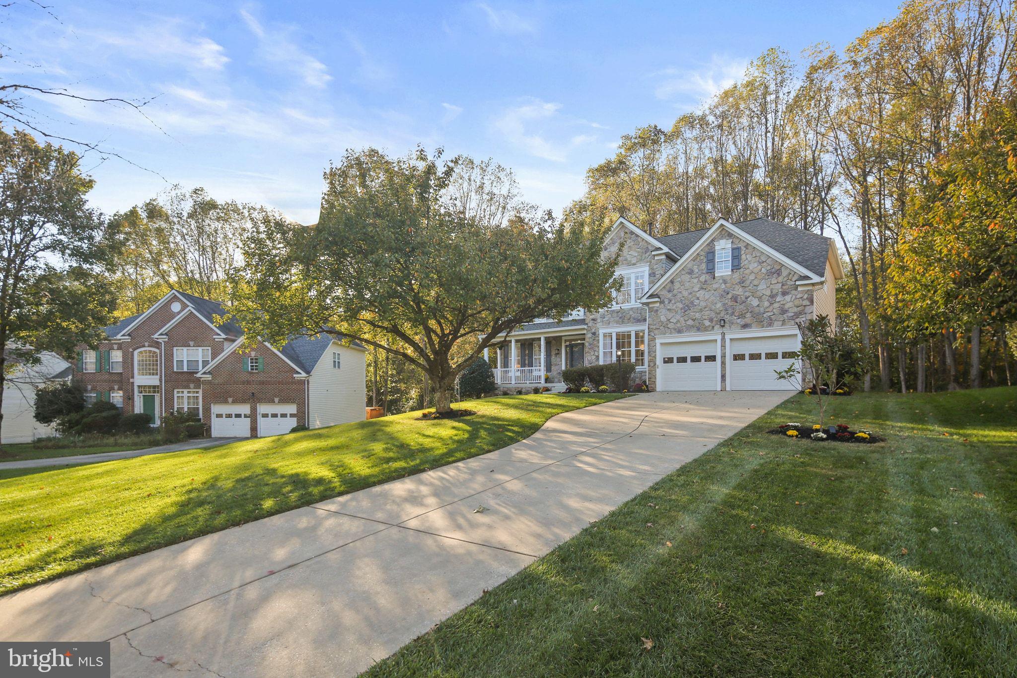VILLAGE OF RIVER HILL - Residential