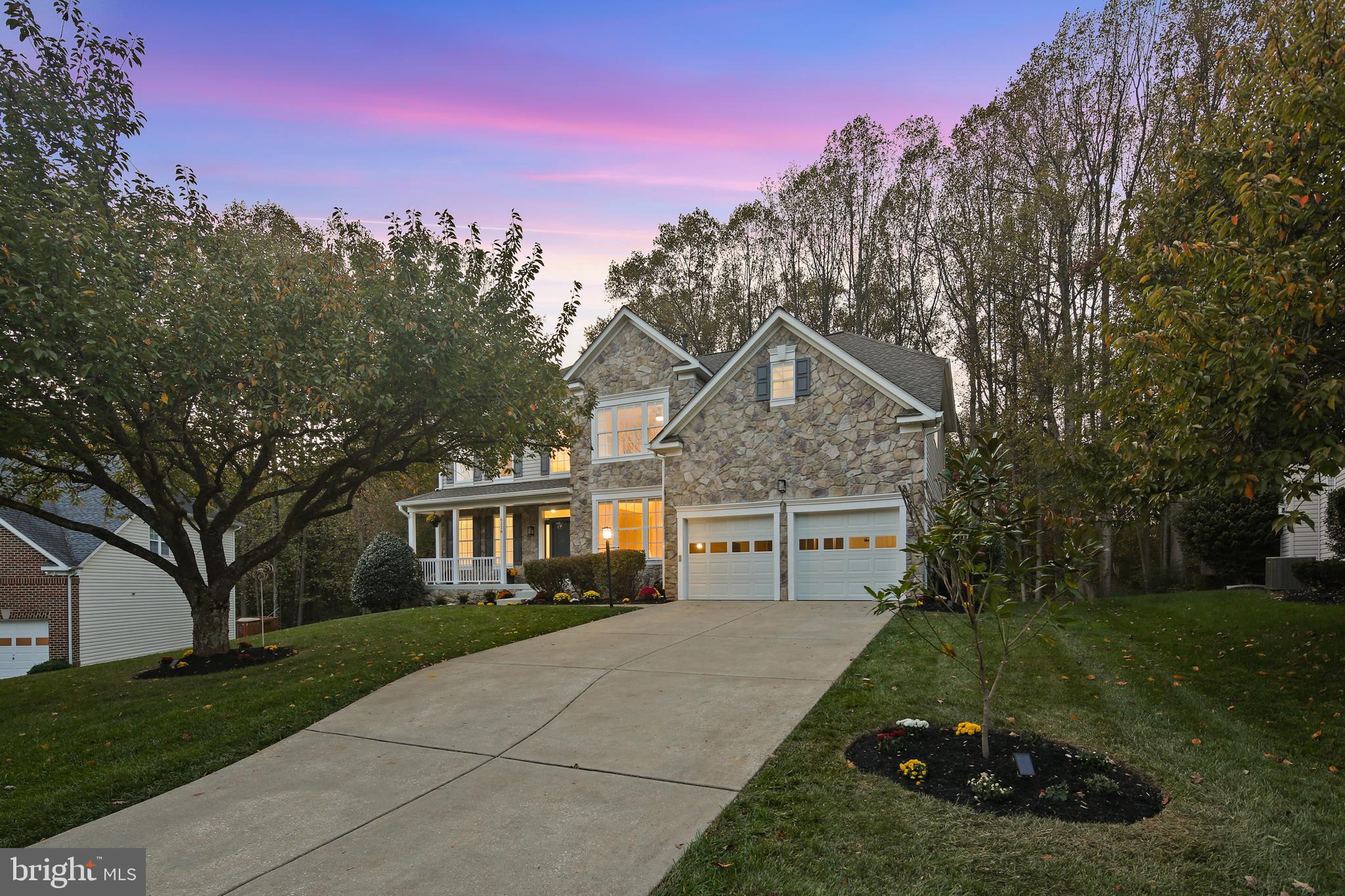 VILLAGE OF RIVER HILL - Residential