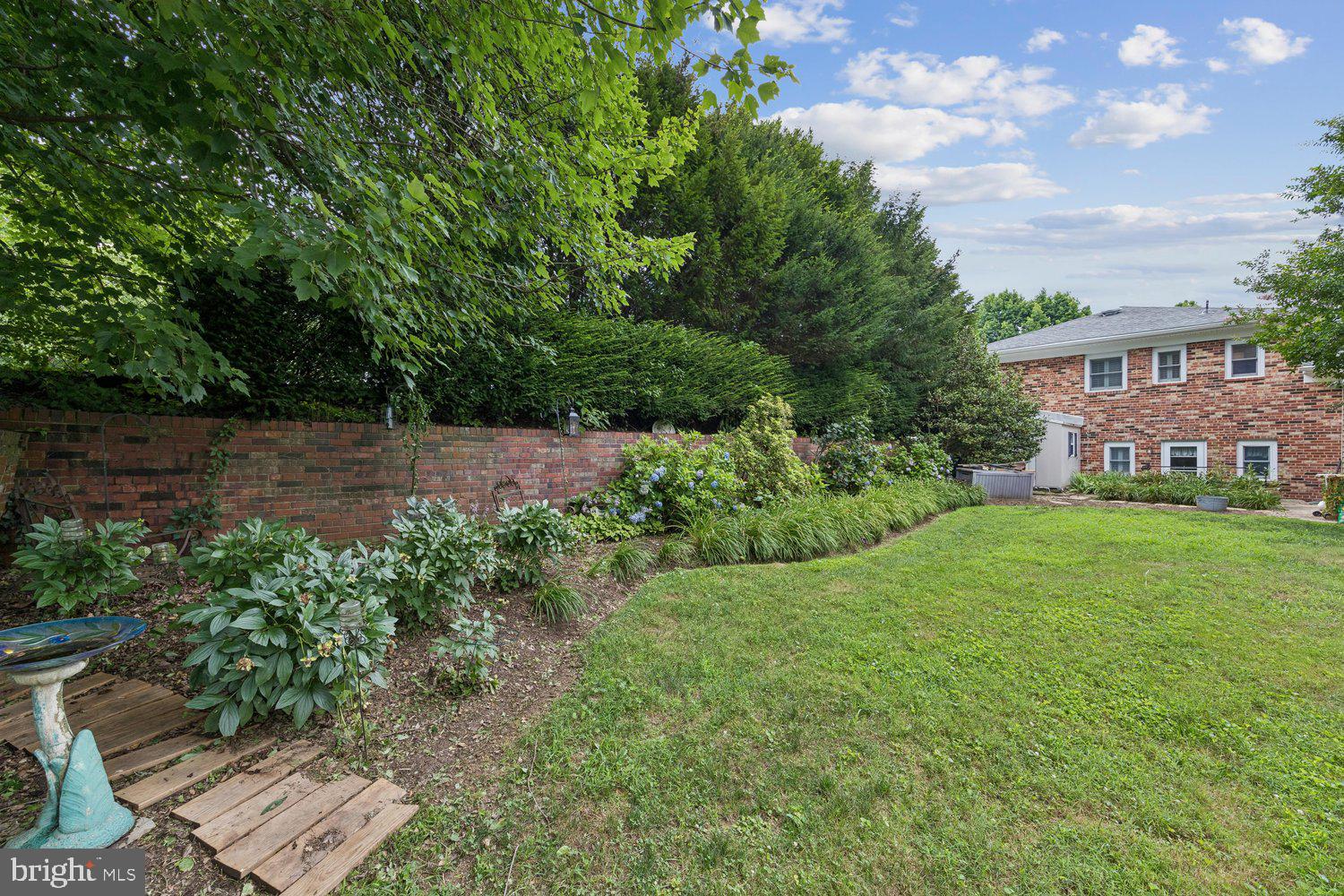 HOMESTEAD ESTATES - Residential