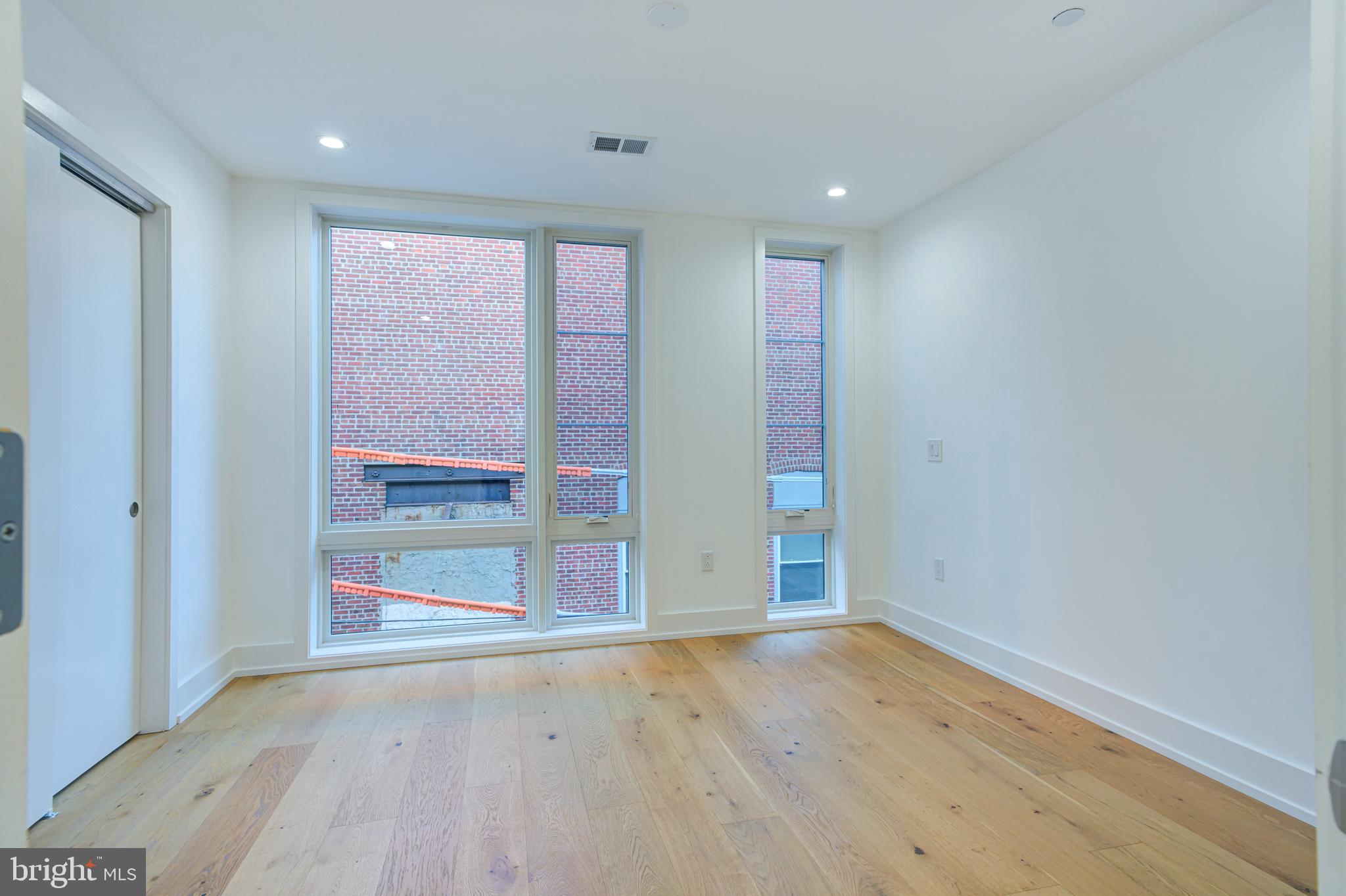 SOUTH KENSINGTON - Residential