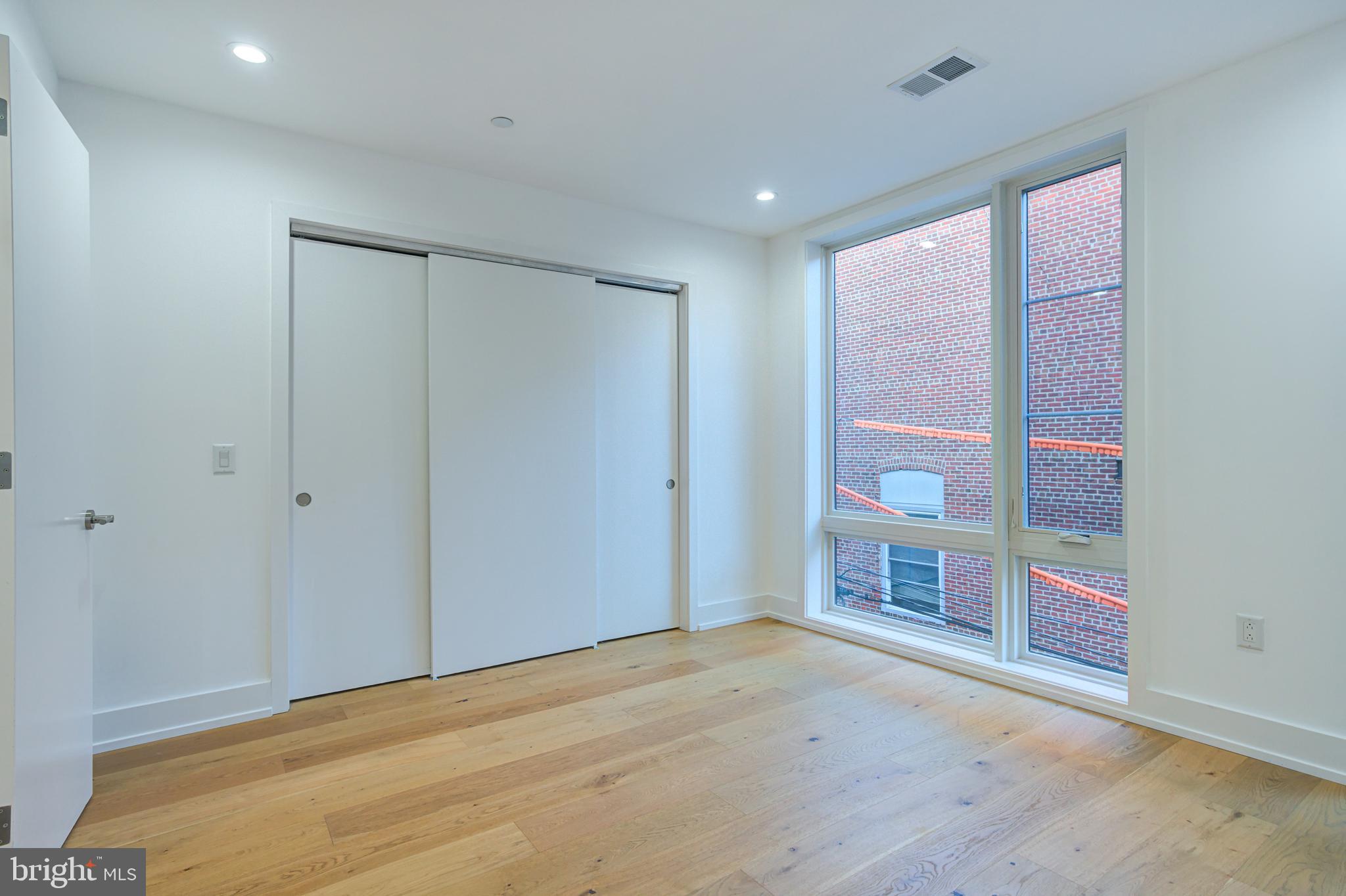 SOUTH KENSINGTON - Residential