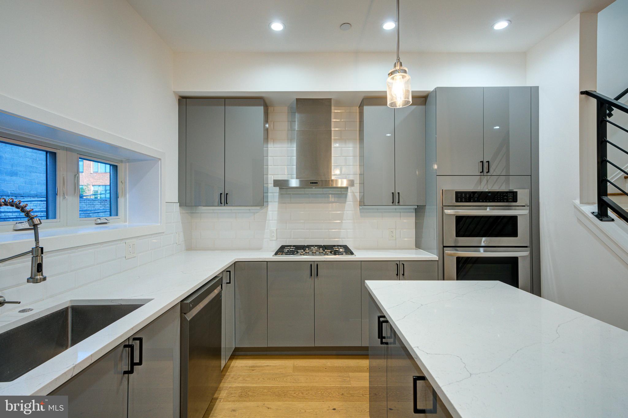SOUTH KENSINGTON - Residential