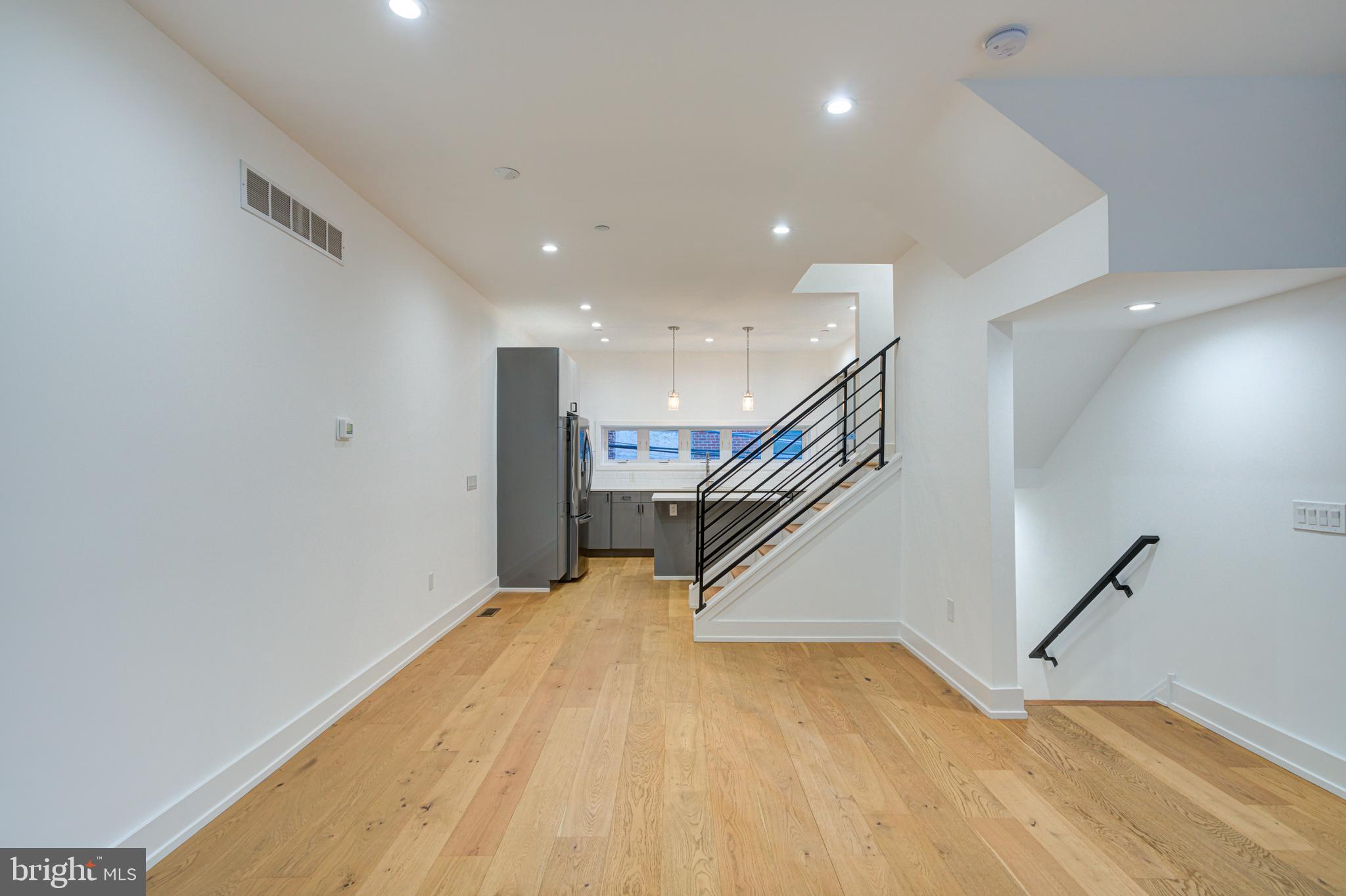 SOUTH KENSINGTON - Residential