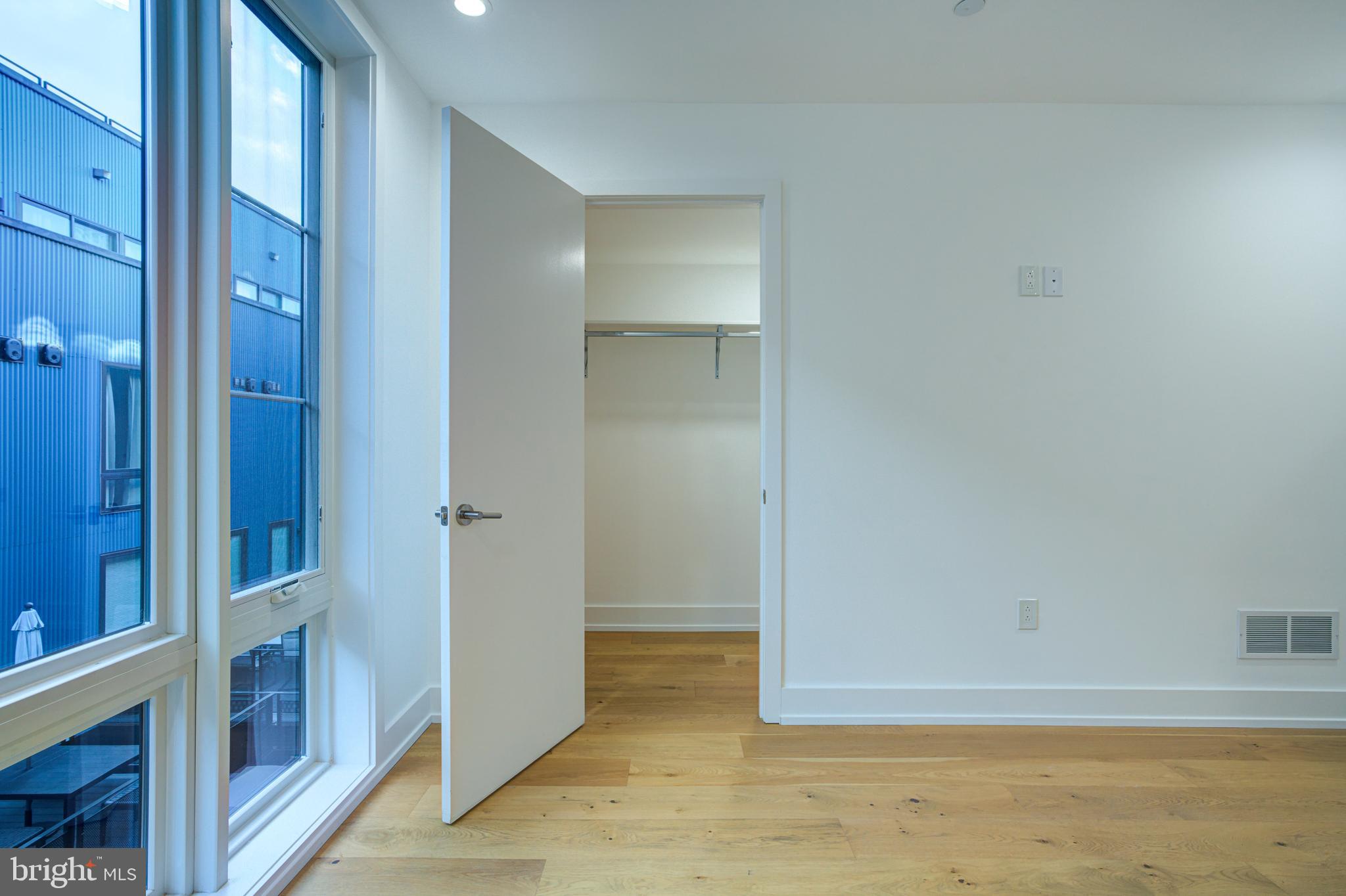 SOUTH KENSINGTON - Residential