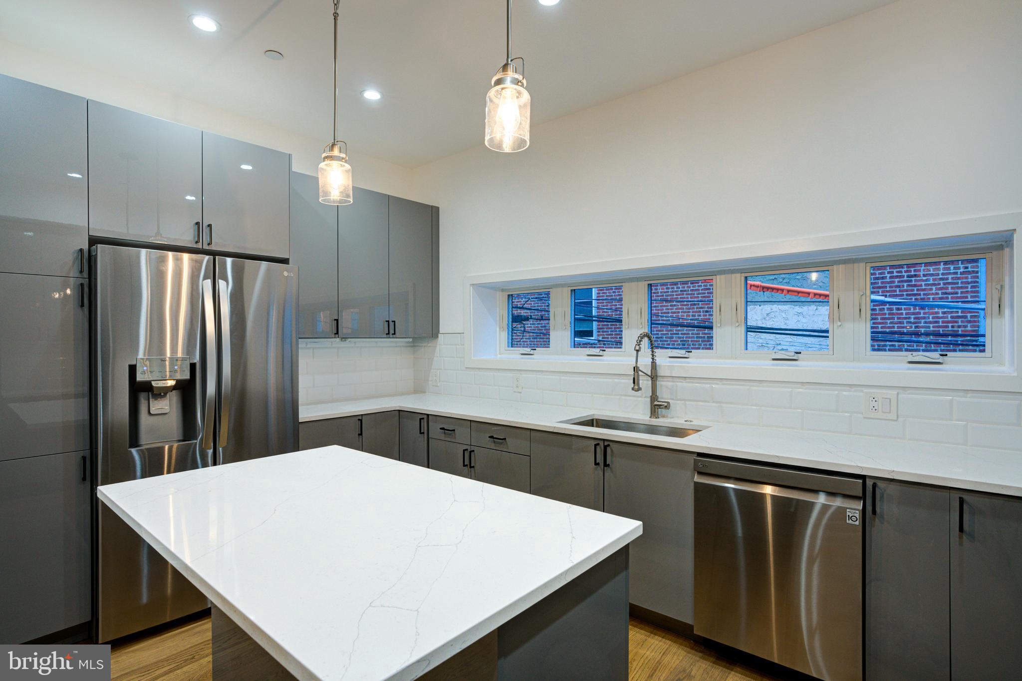 SOUTH KENSINGTON - Residential