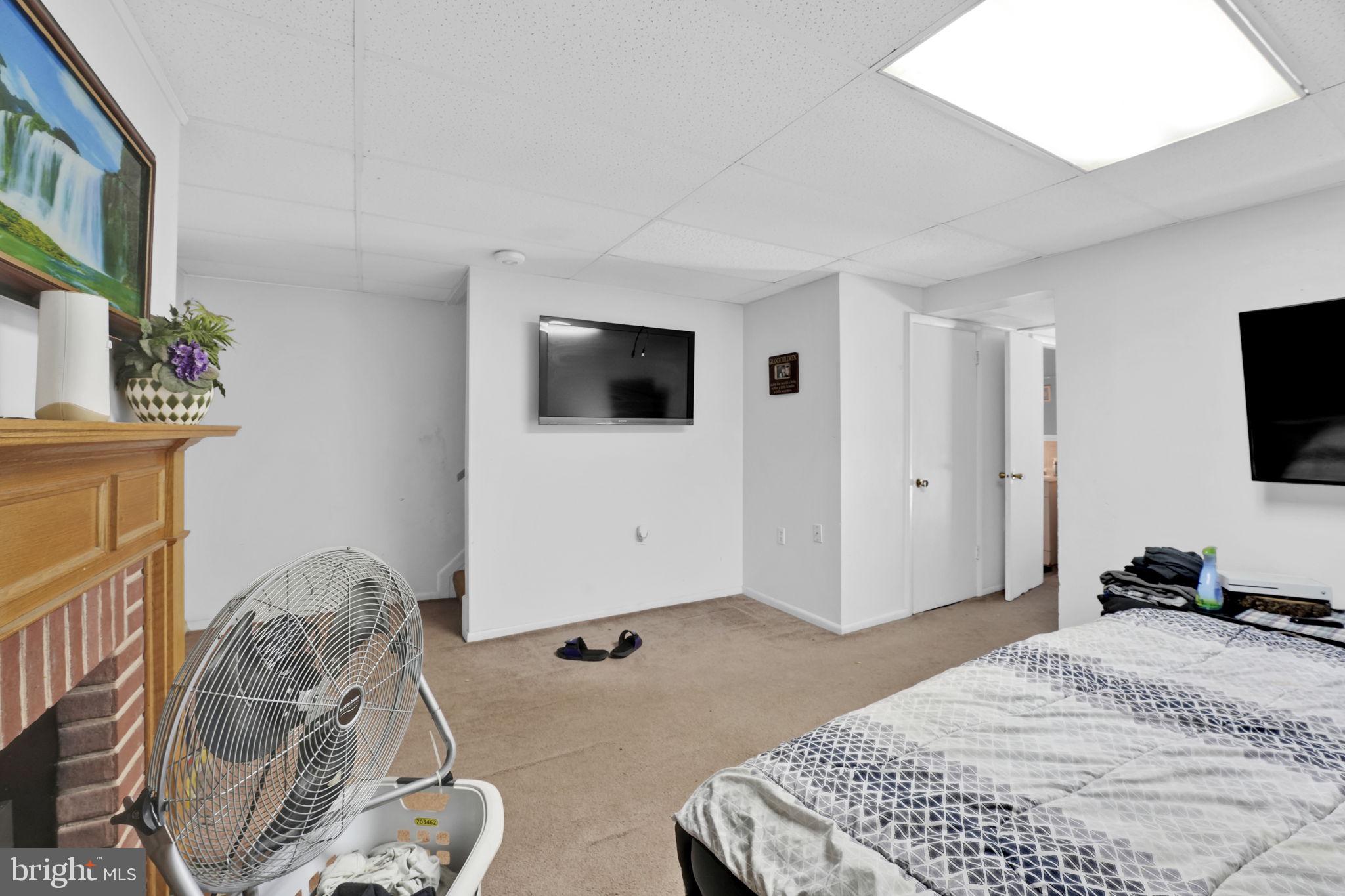 WASHINGTON CENTER - Residential