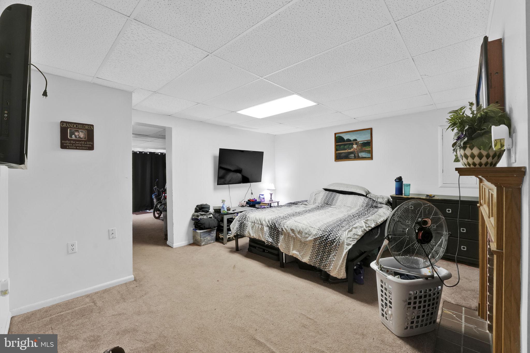 WASHINGTON CENTER - Residential
