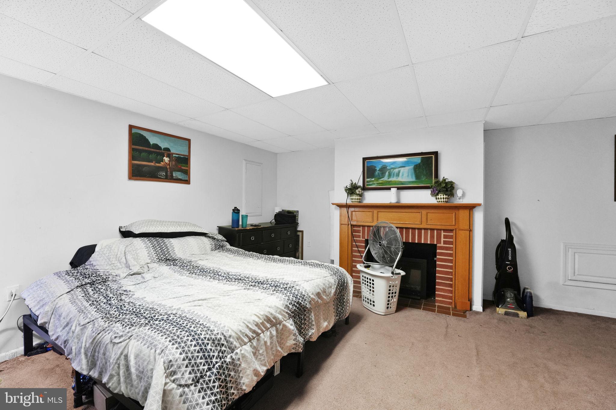 WASHINGTON CENTER - Residential