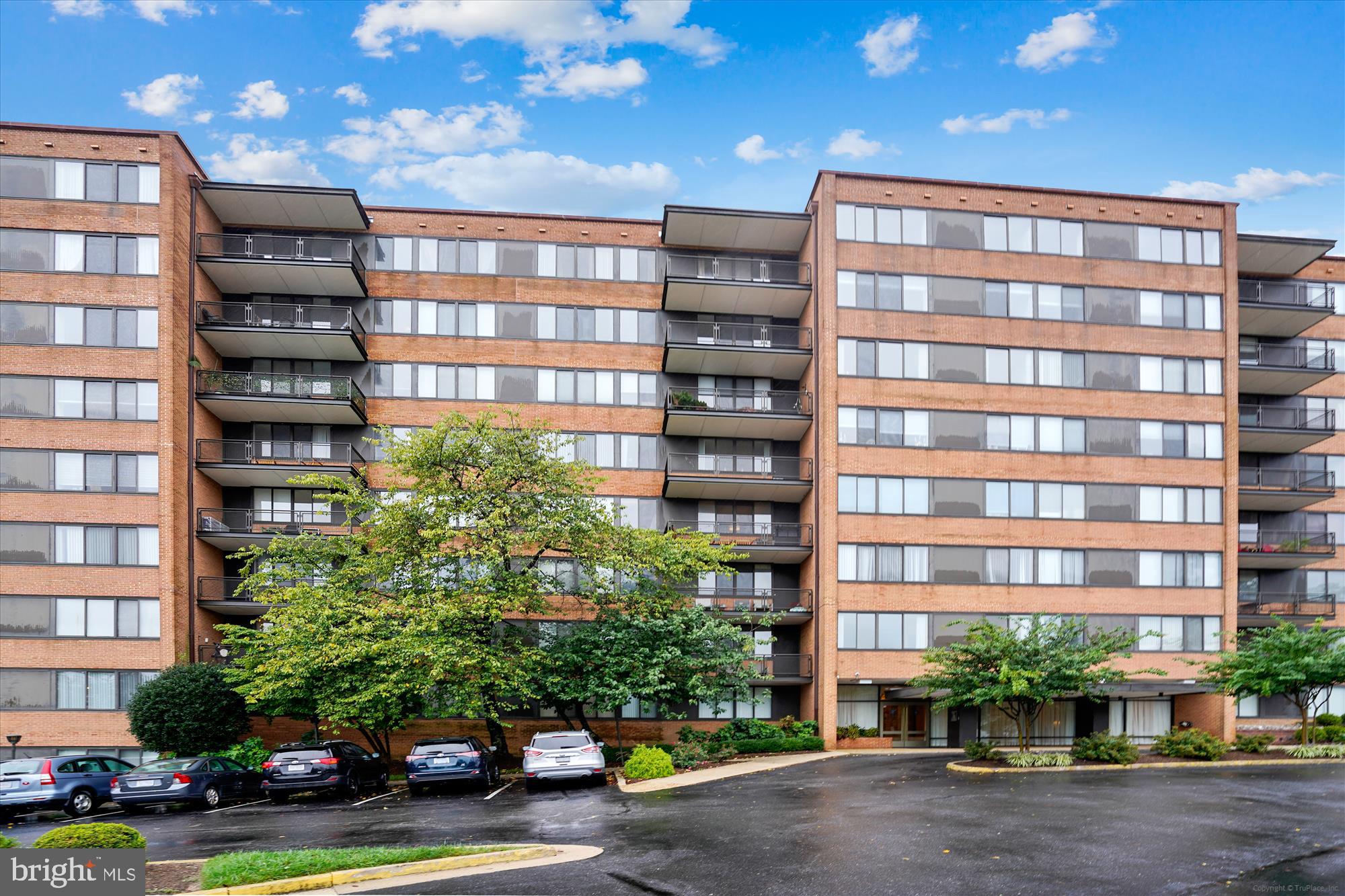 CARLYN PLACE - Residential Lease
