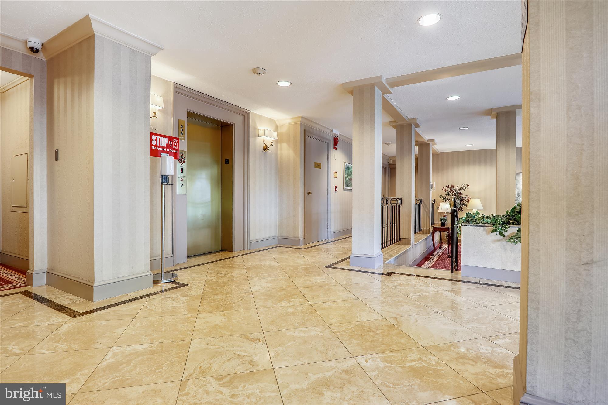 CARLYN PLACE - Residential Lease