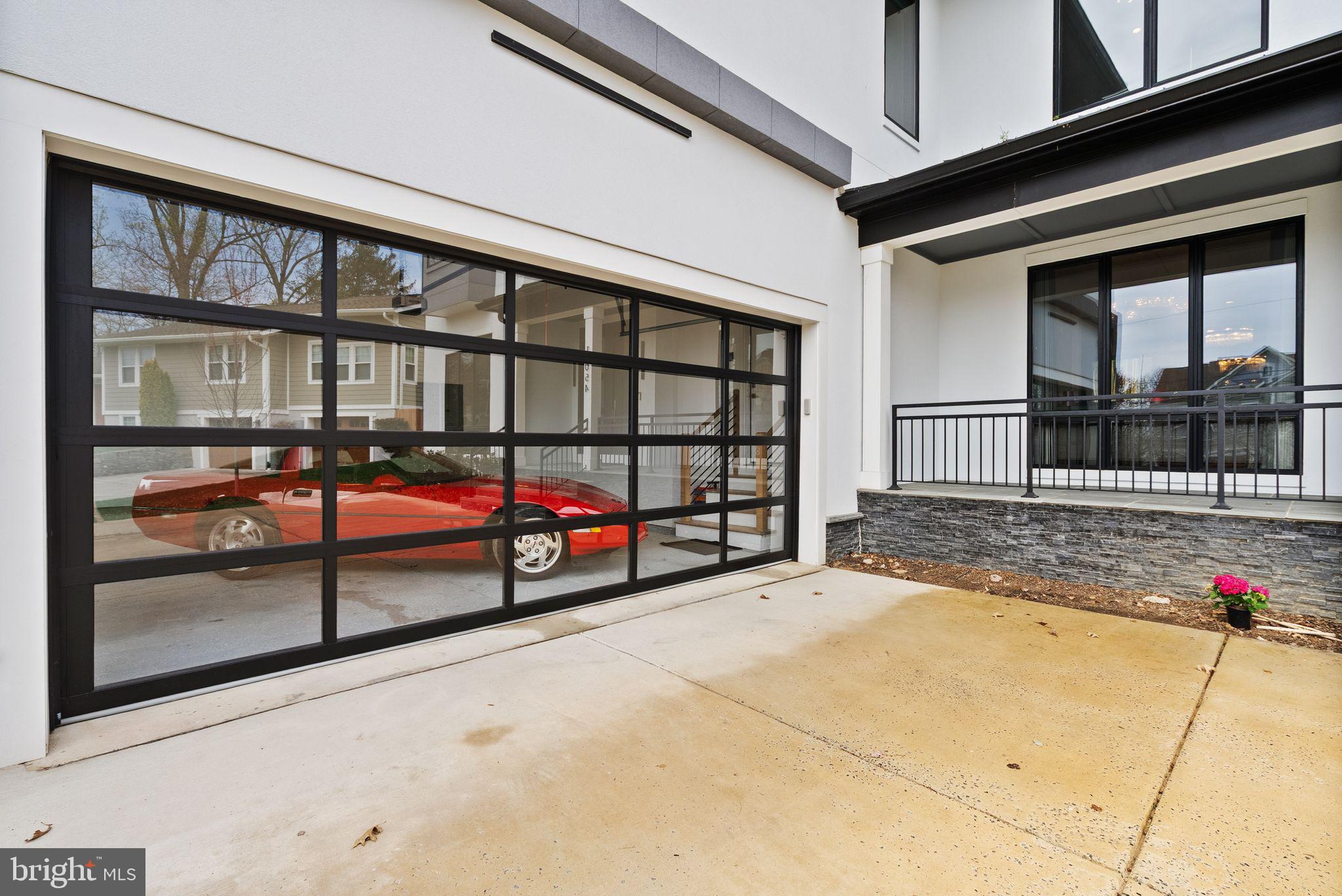 LANGLEY MANOR - Residential