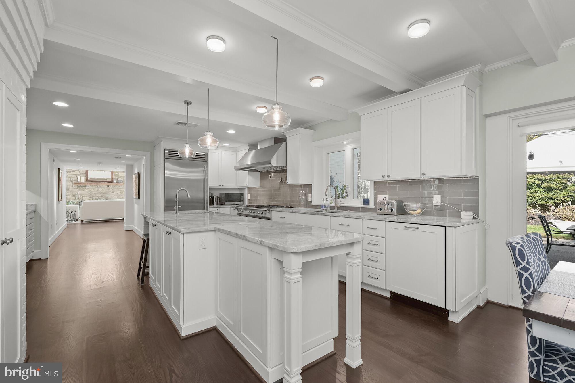 BRADLEY HILLS GROVE - Residential