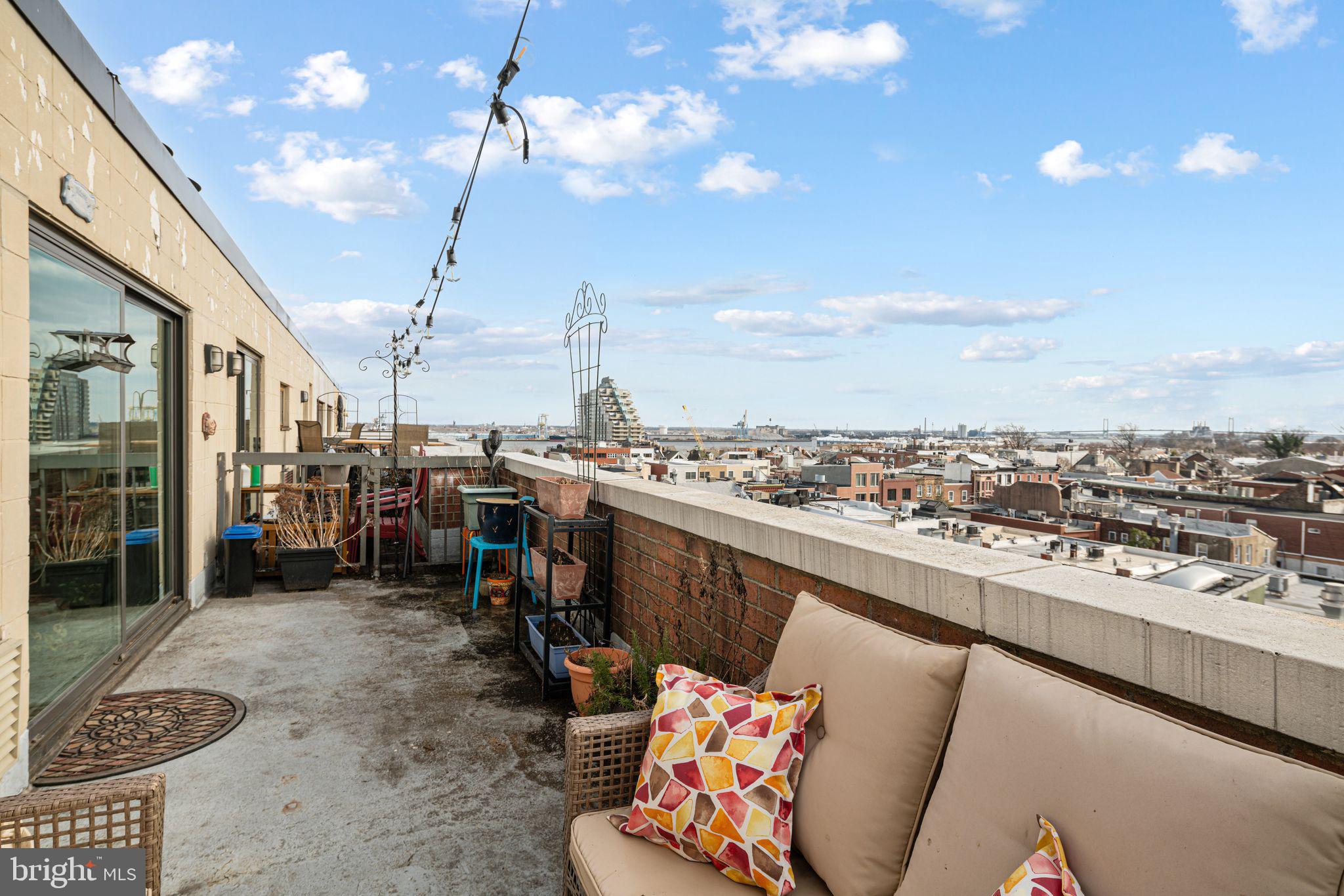SOCIETY HILL - Residential Lease