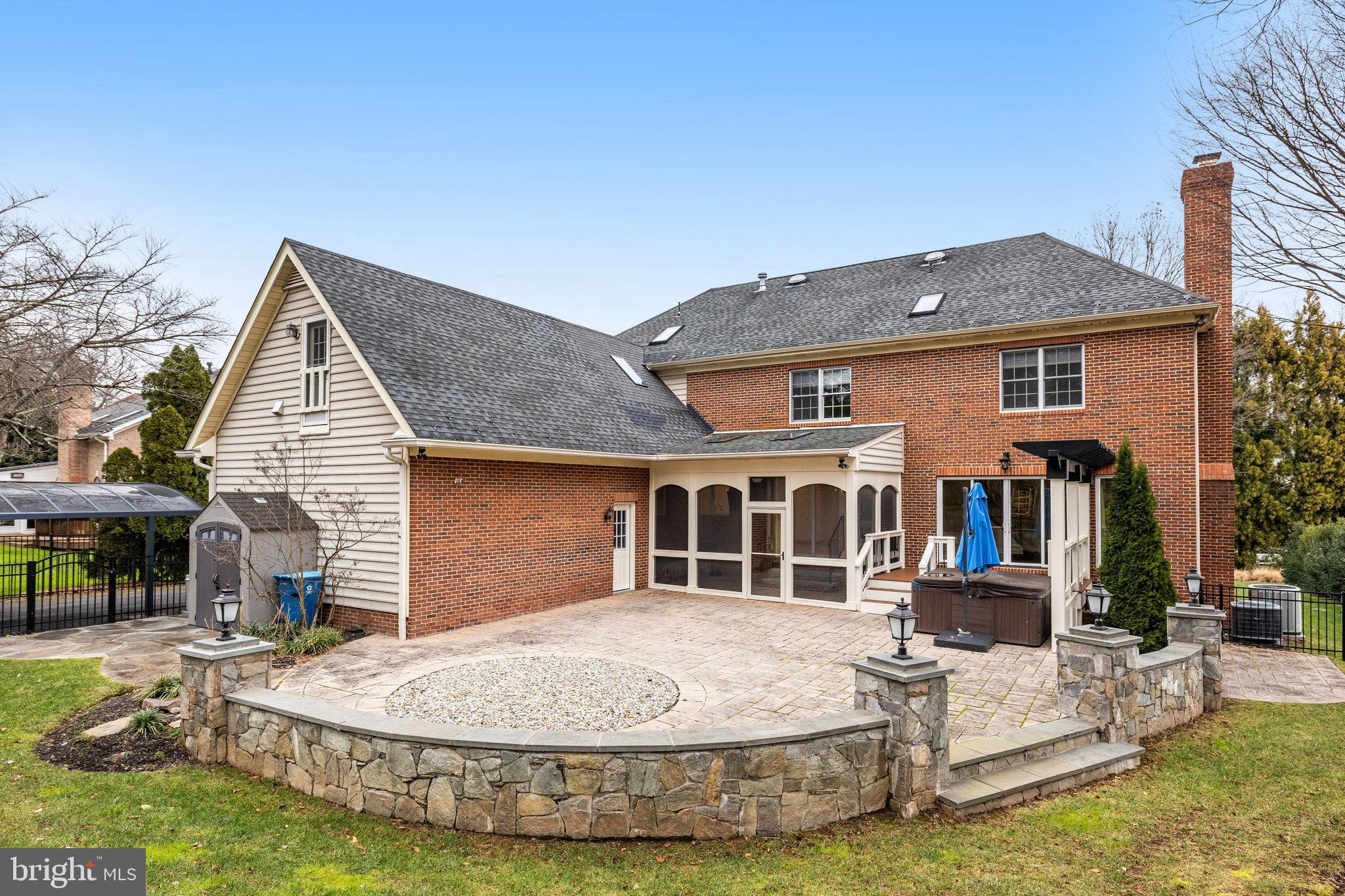 SPRING LAKE - Residential