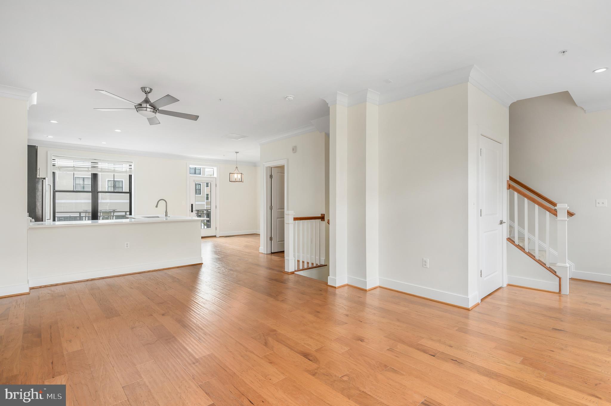 LANSDOWNE TOWN CENTER - Residential