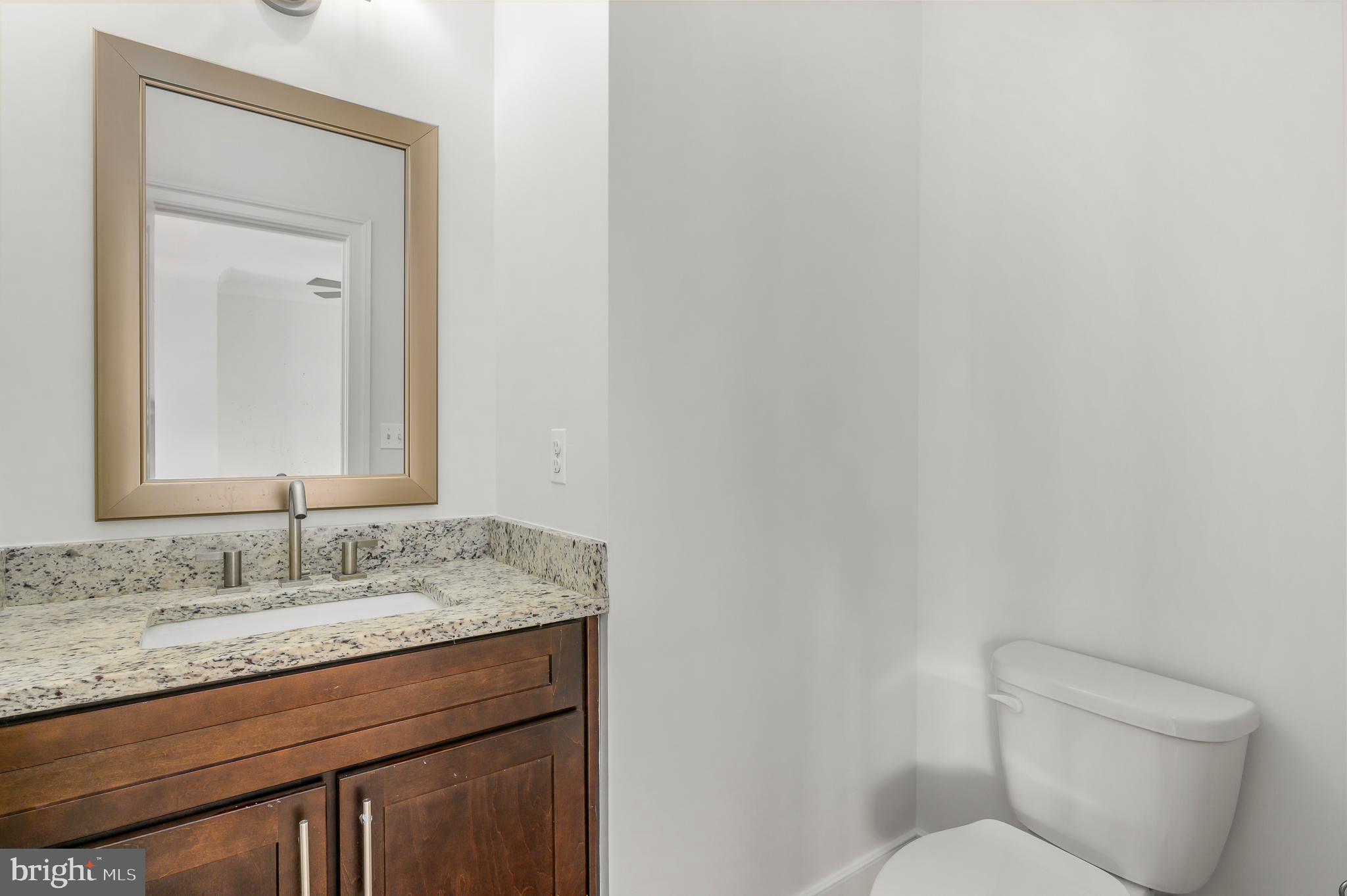 LANSDOWNE TOWN CENTER - Residential