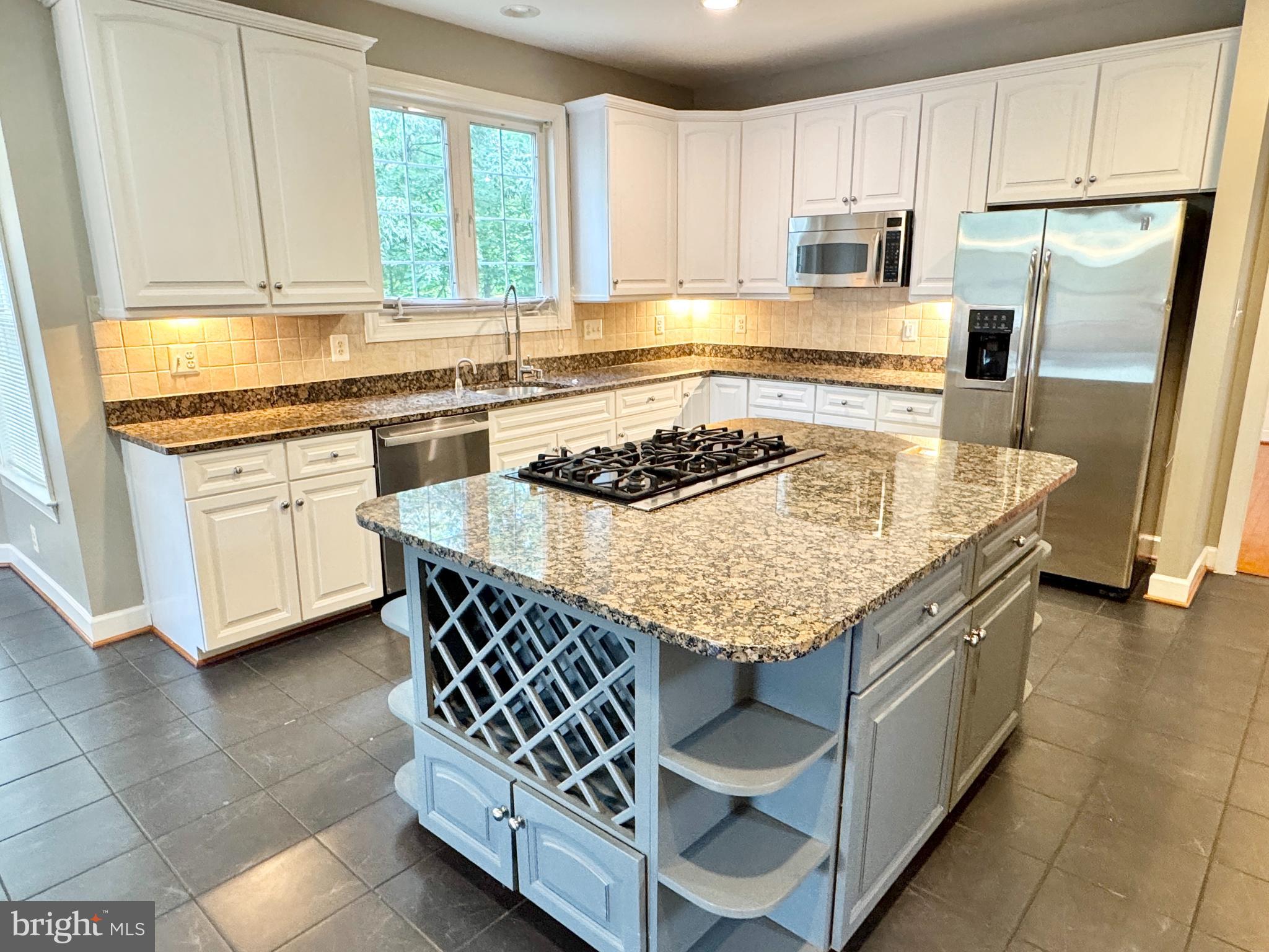 STONEWALL MANOR - Residential Lease
