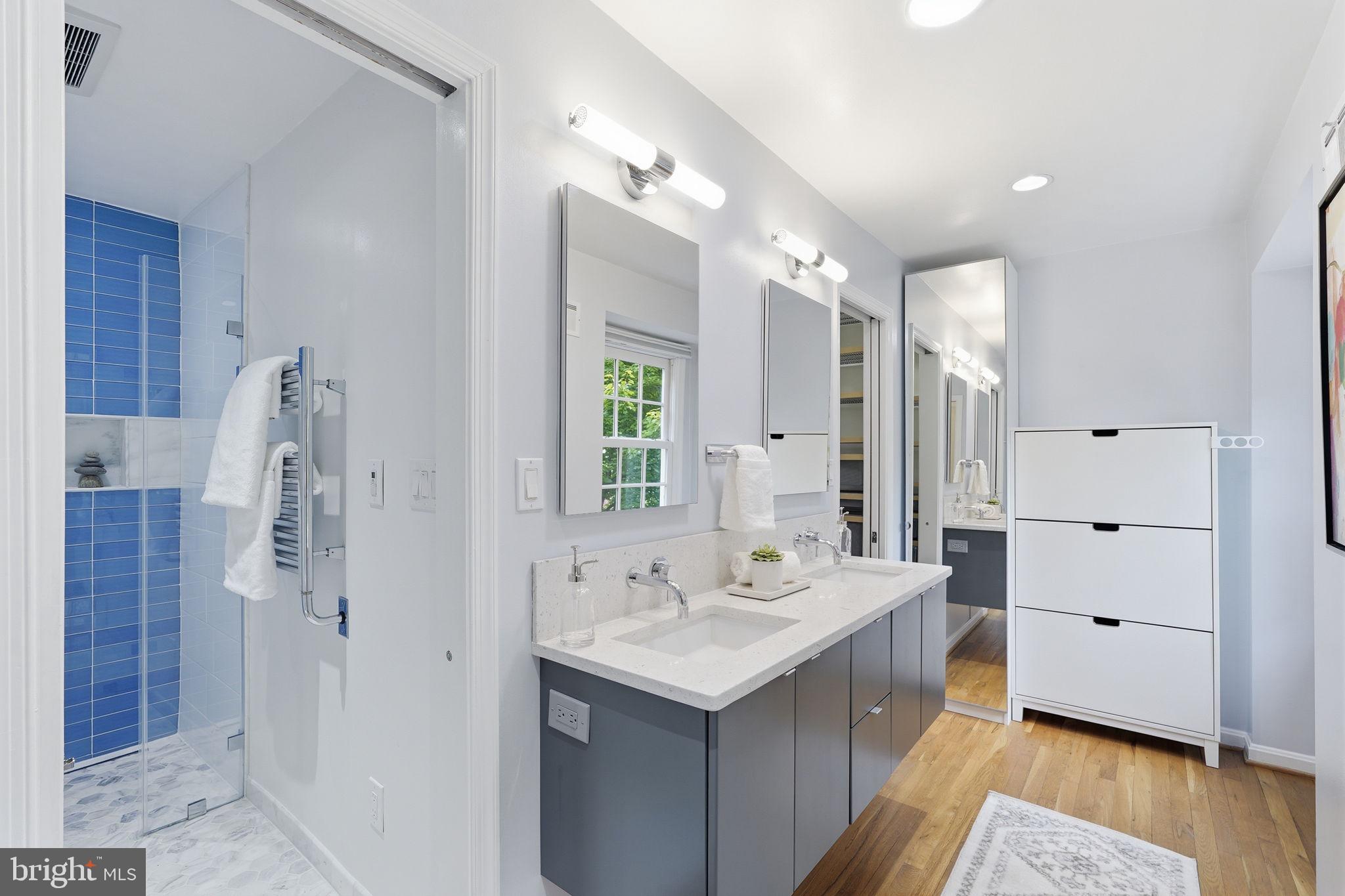 REGENCY ESTATES - Residential