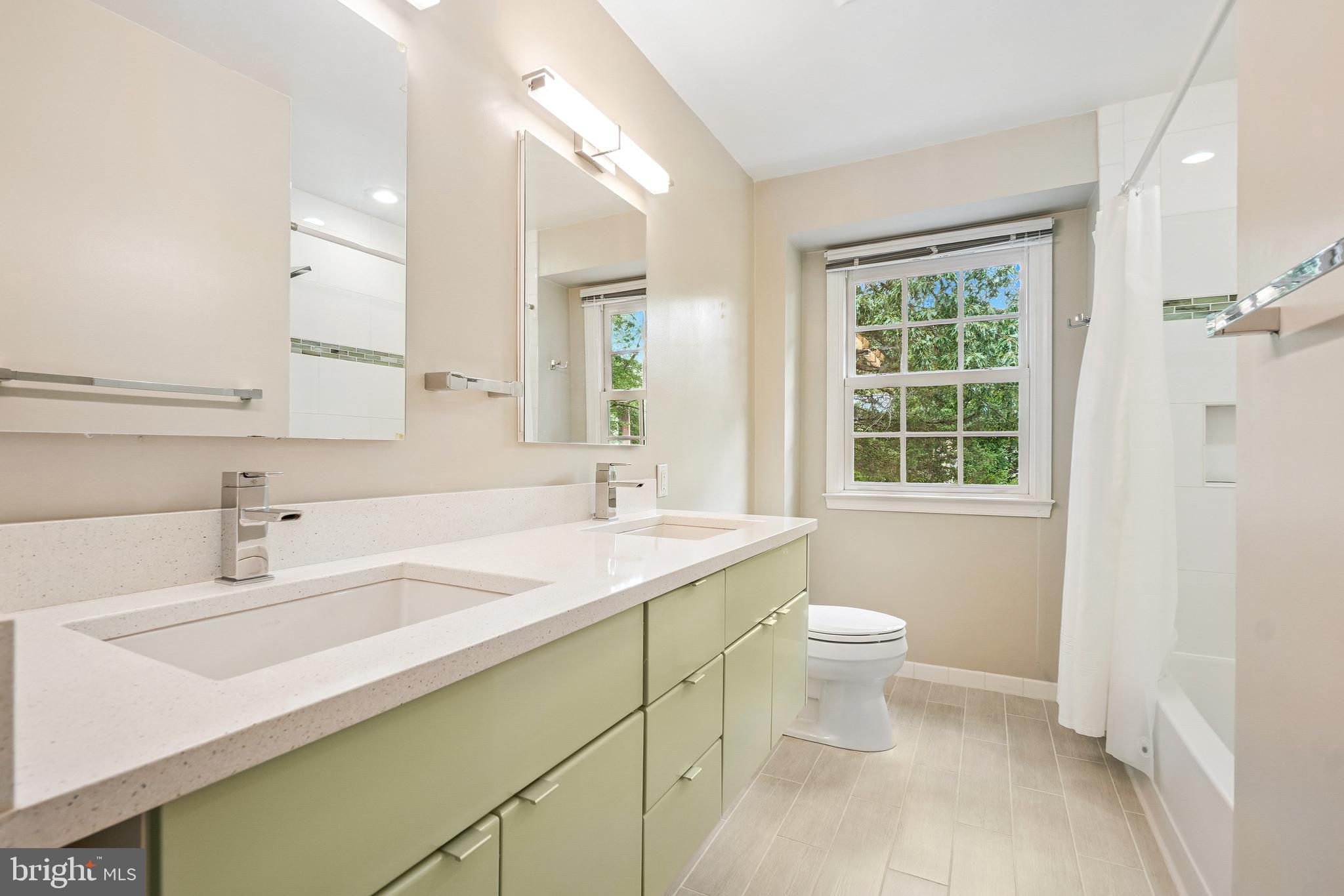 REGENCY ESTATES - Residential