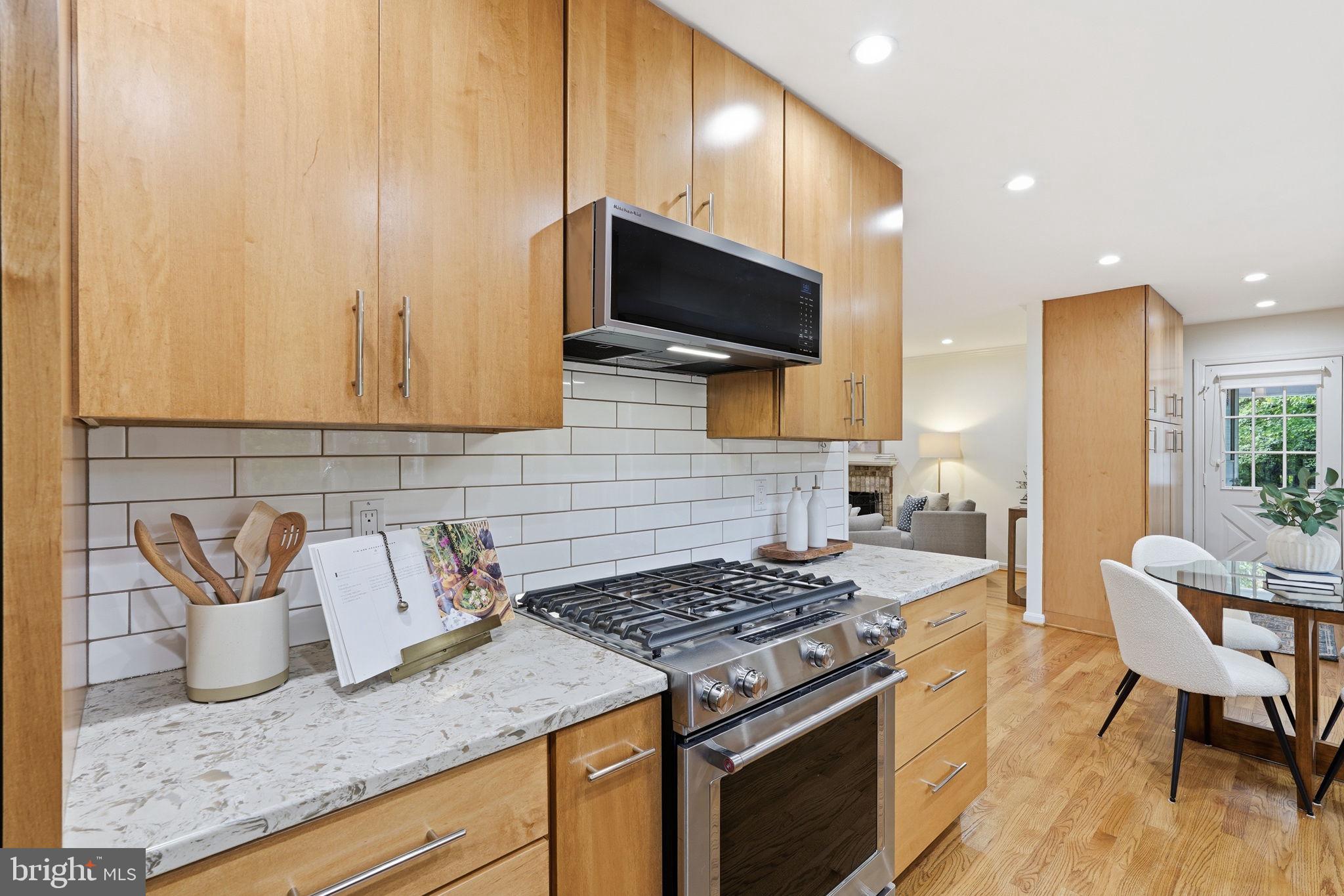 REGENCY ESTATES - Residential