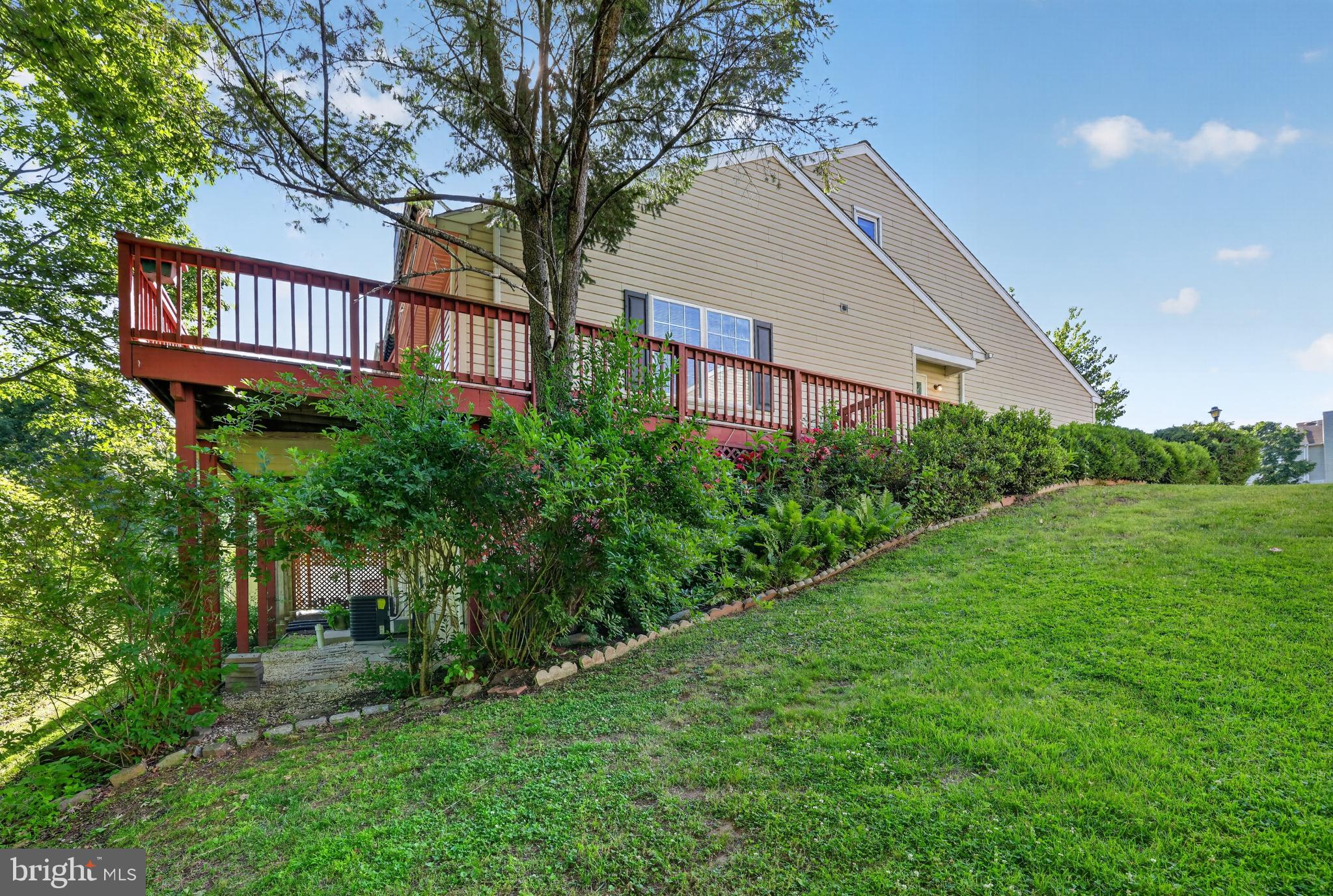 STONEGATE - Residential
