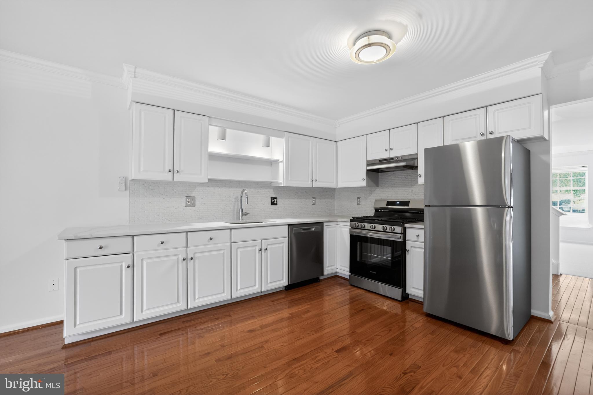 STONEGATE - Residential