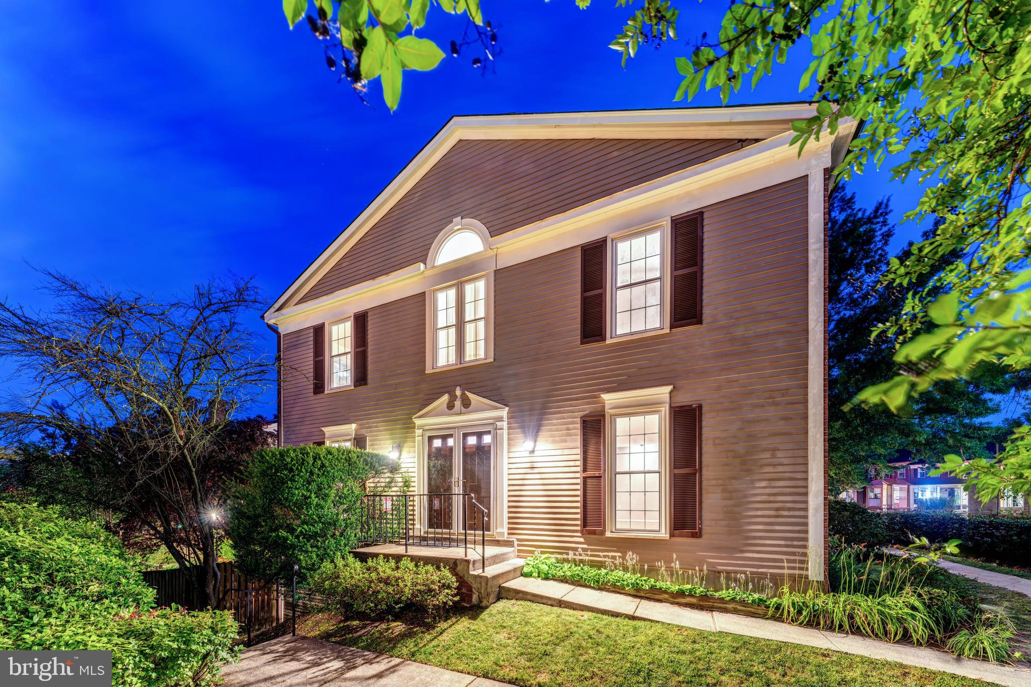 WELLINGTON COMMONS - Residential