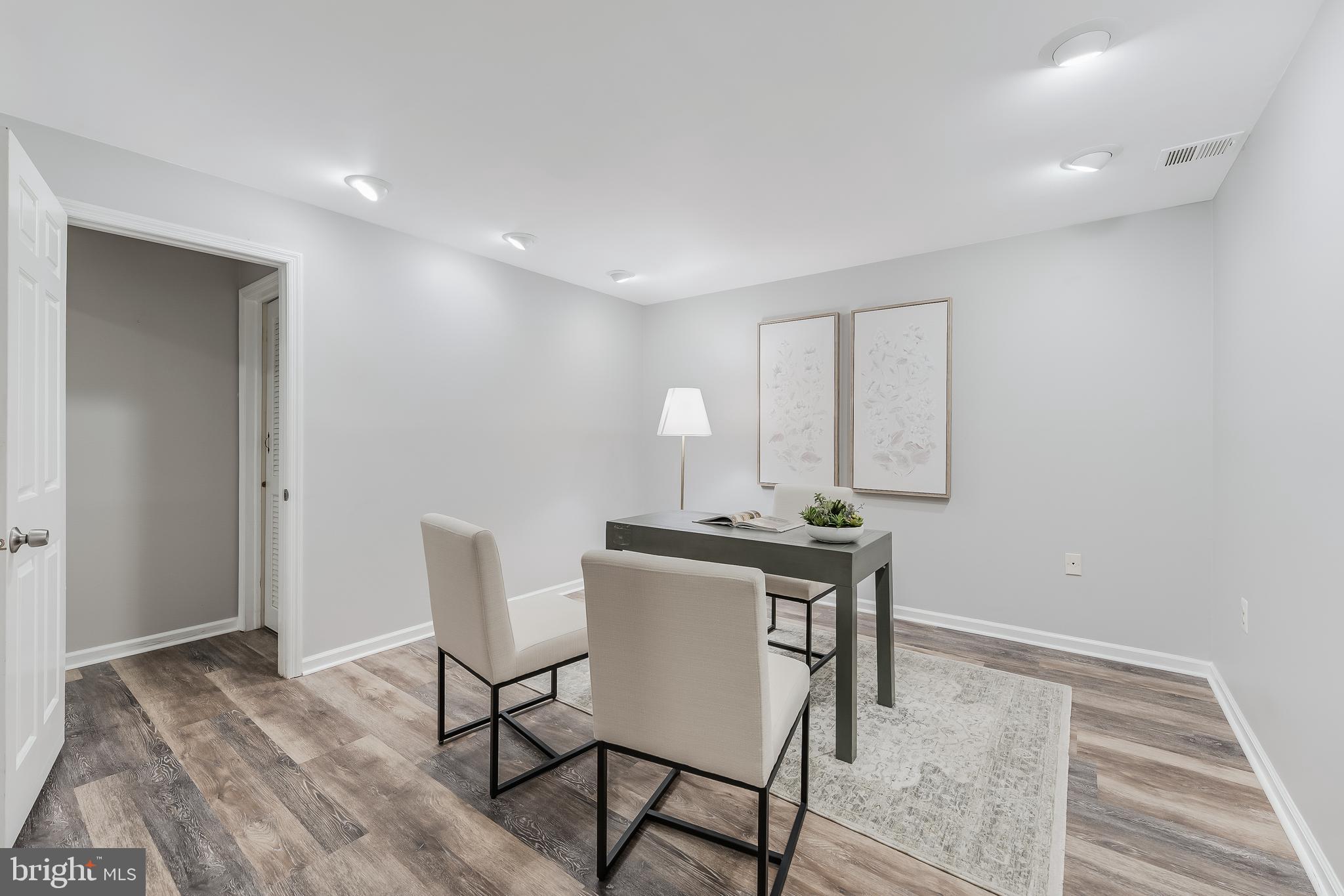 WELLINGTON COMMONS - Residential
