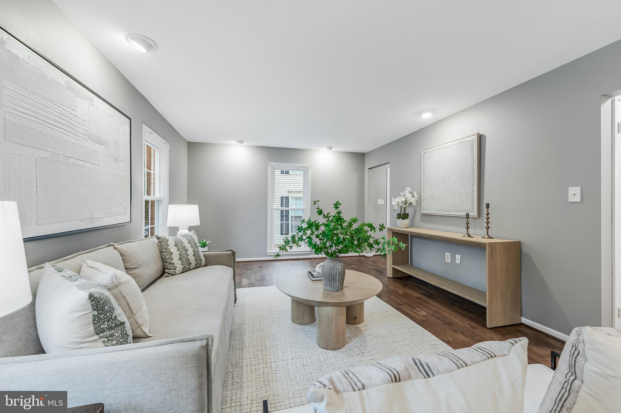 WELLINGTON COMMONS - Residential