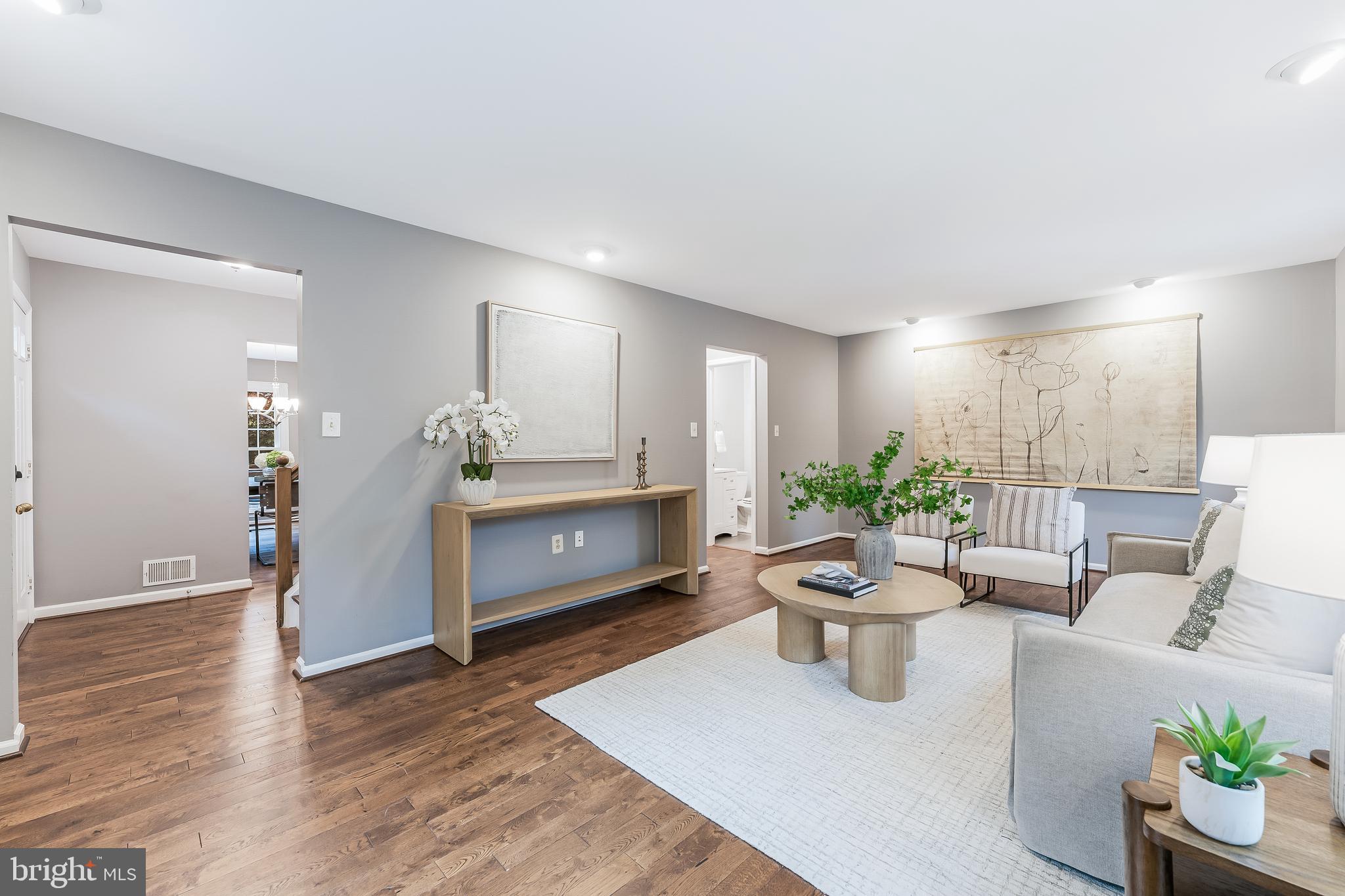 WELLINGTON COMMONS - Residential