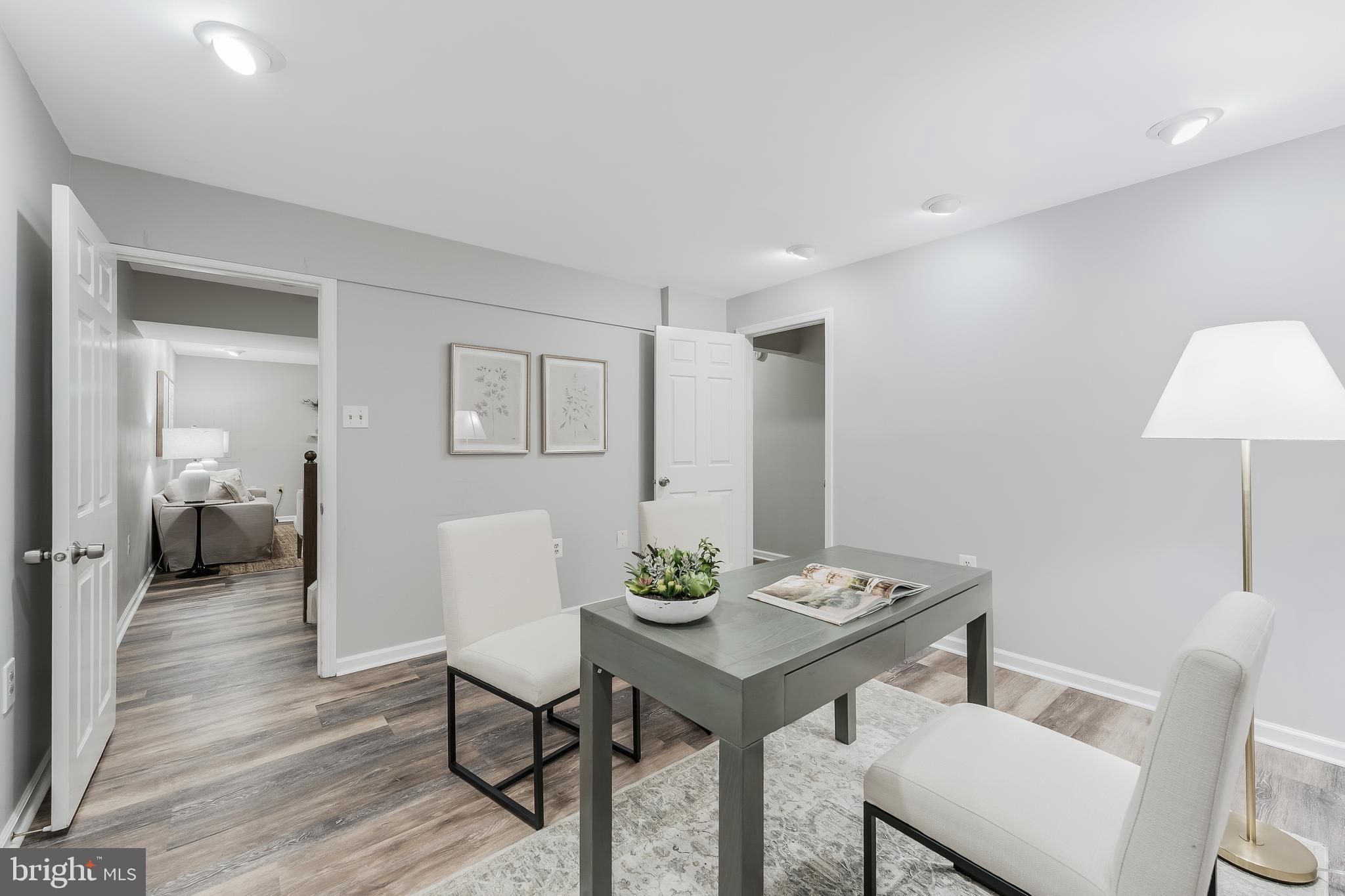 WELLINGTON COMMONS - Residential