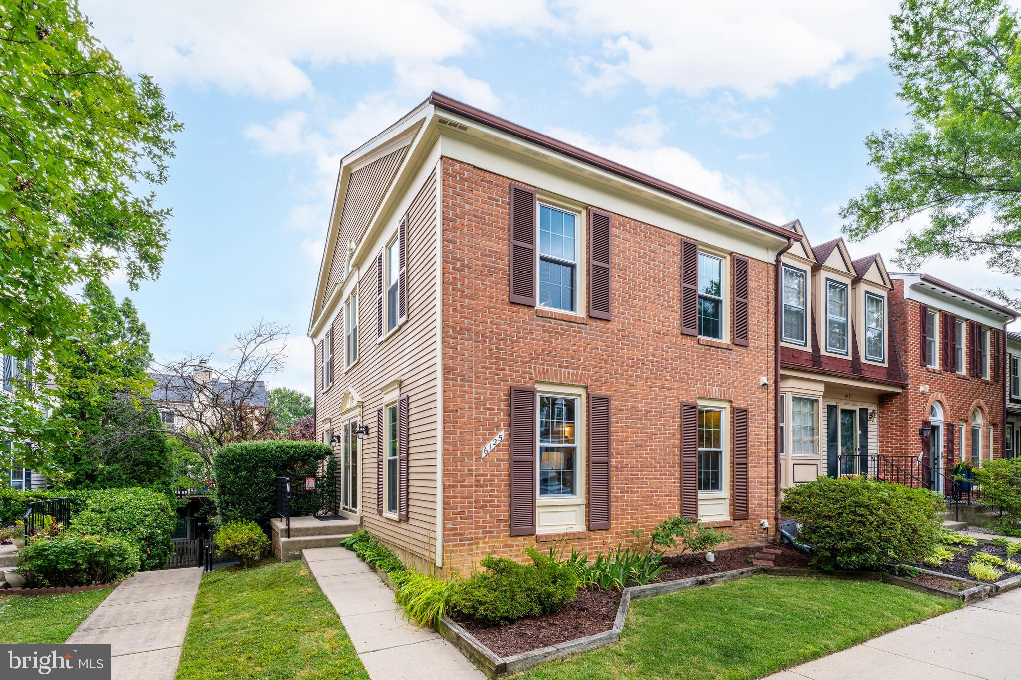 WELLINGTON COMMONS - Residential