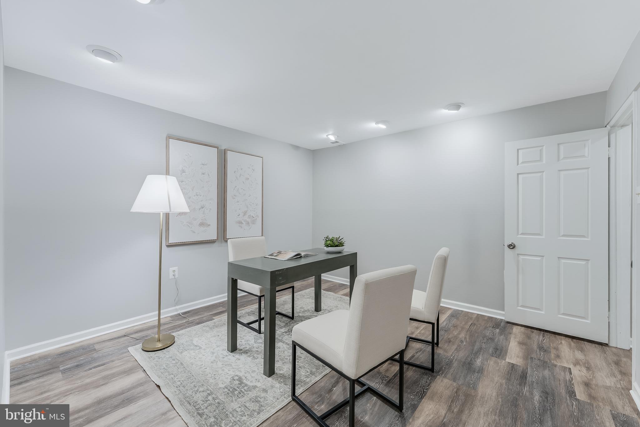 WELLINGTON COMMONS - Residential