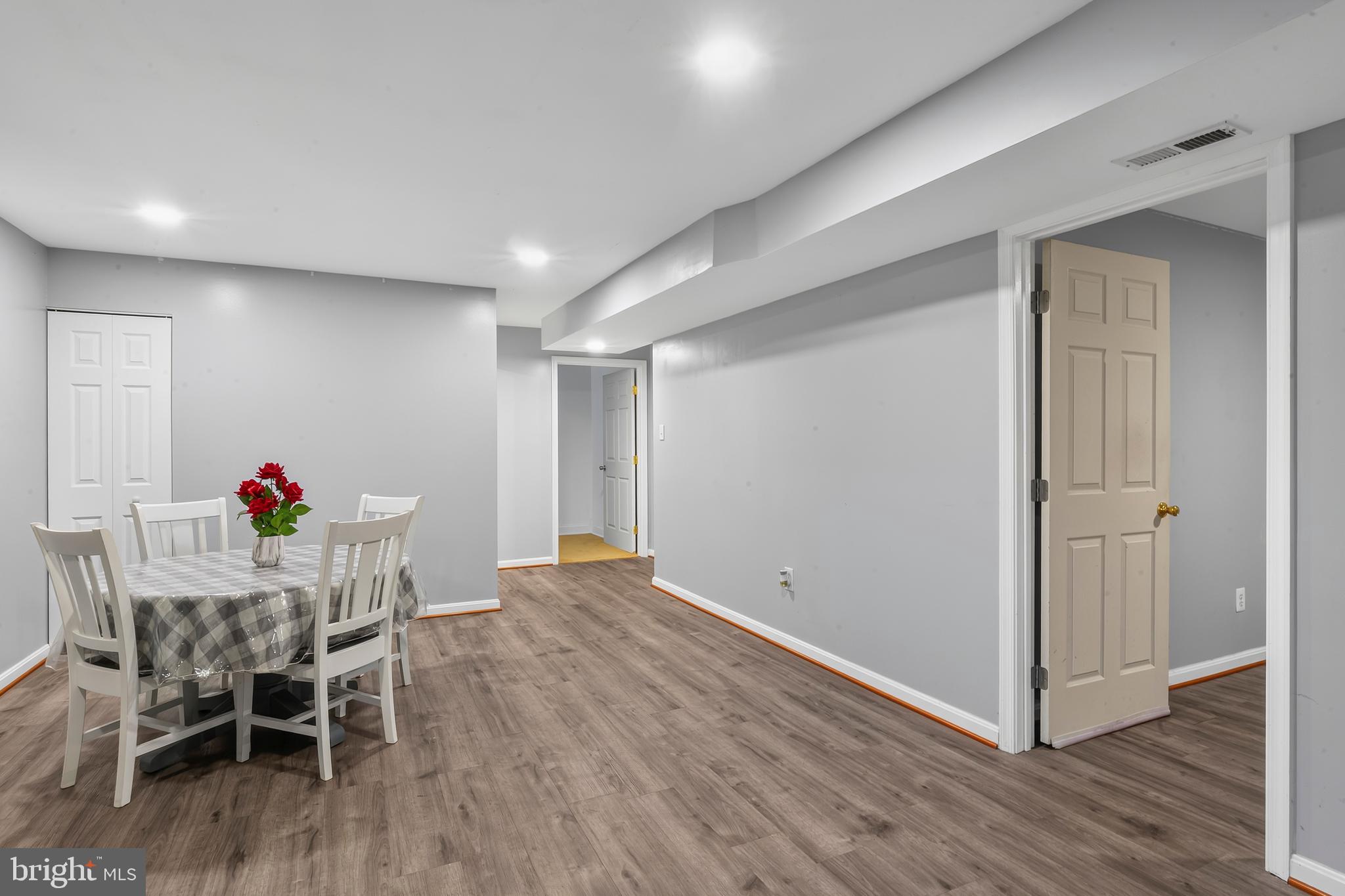 ECKER'S HOLLOW - Residential