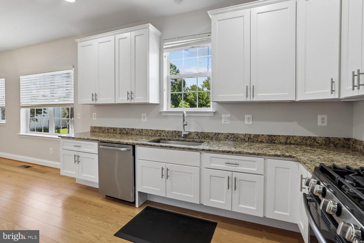 RIVERDALE HEIGHTS - Residential