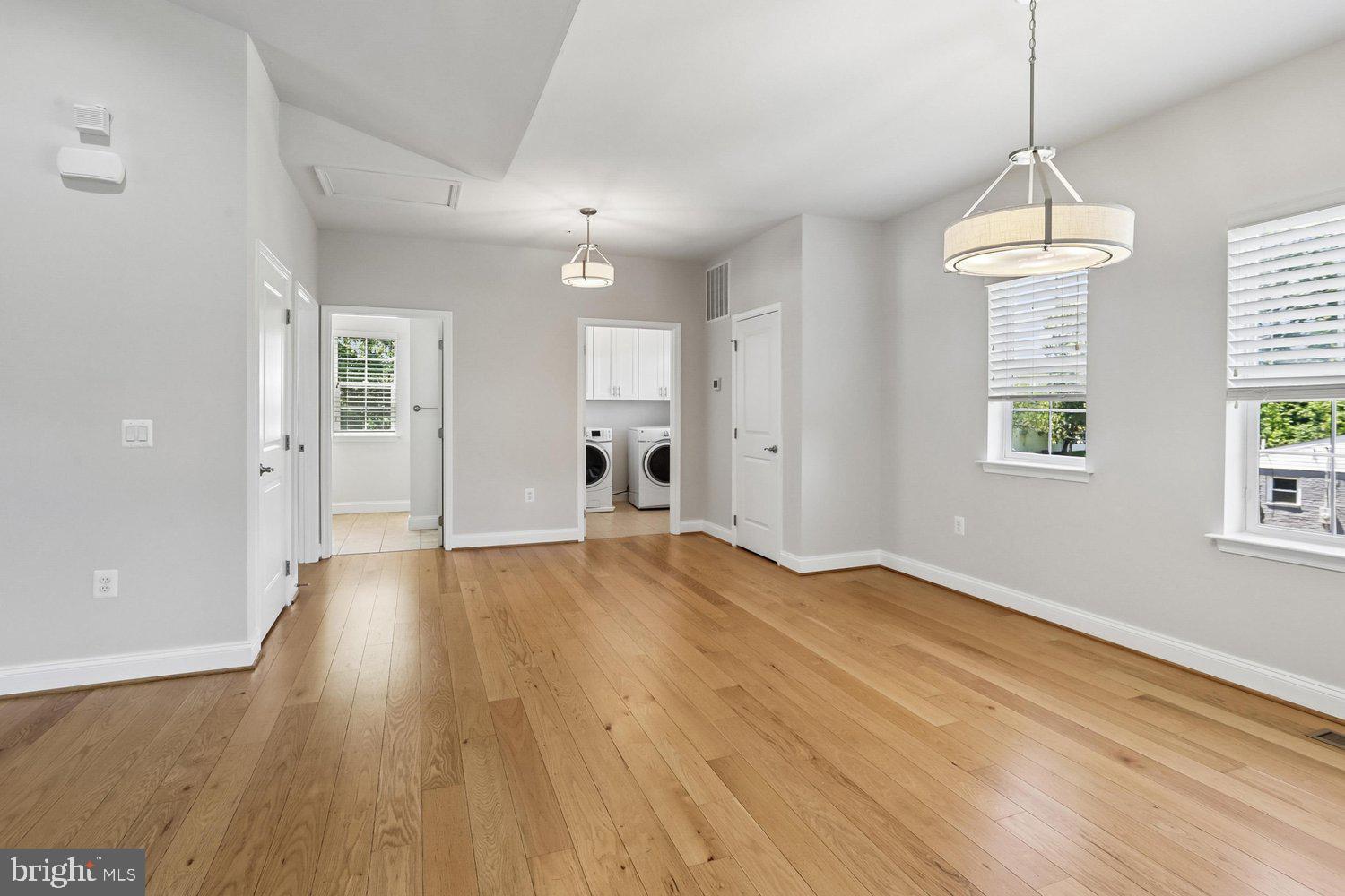 RIVERDALE HEIGHTS - Residential