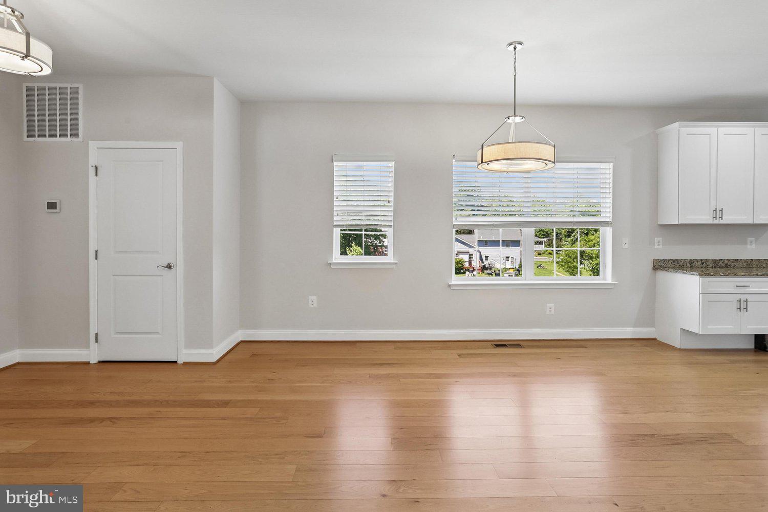 RIVERDALE HEIGHTS - Residential