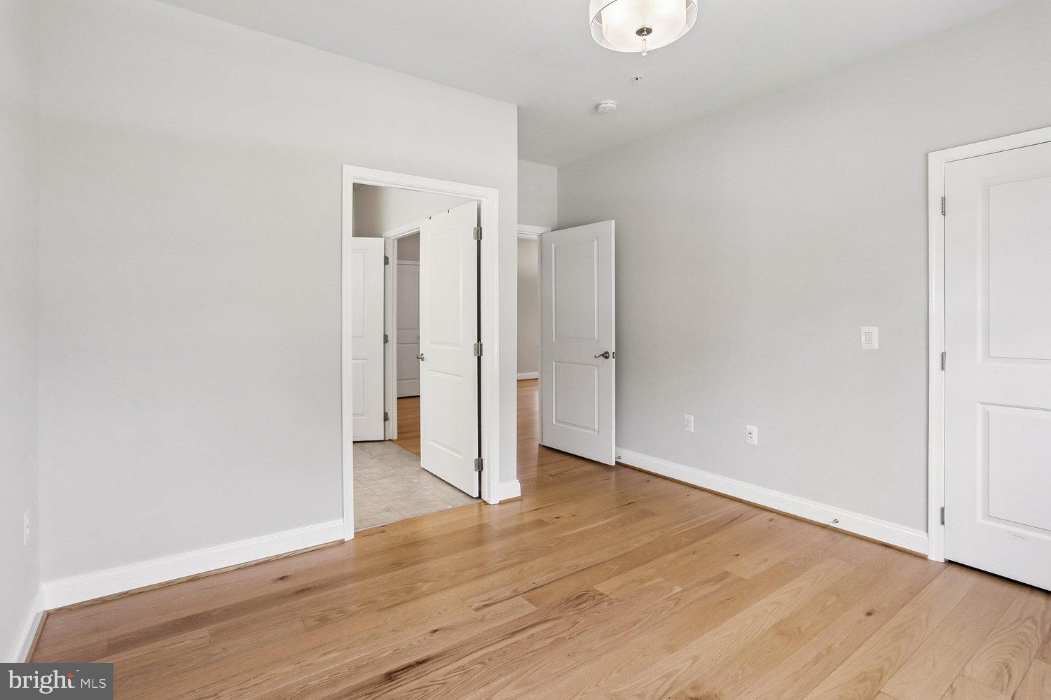 RIVERDALE HEIGHTS - Residential