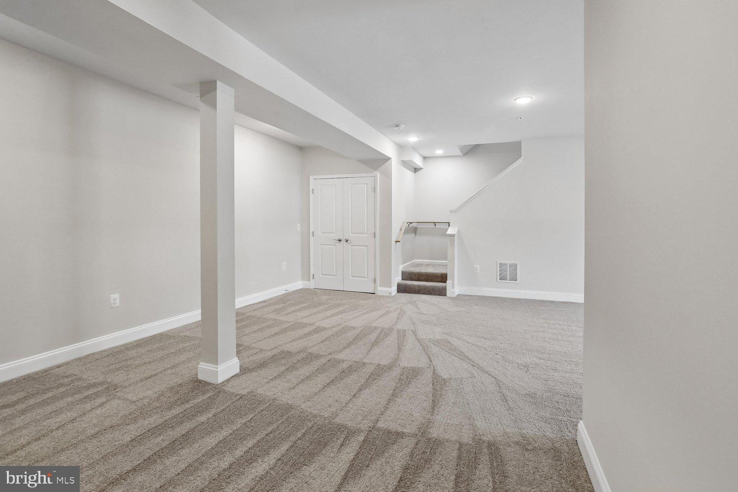 RIVERDALE HEIGHTS - Residential
