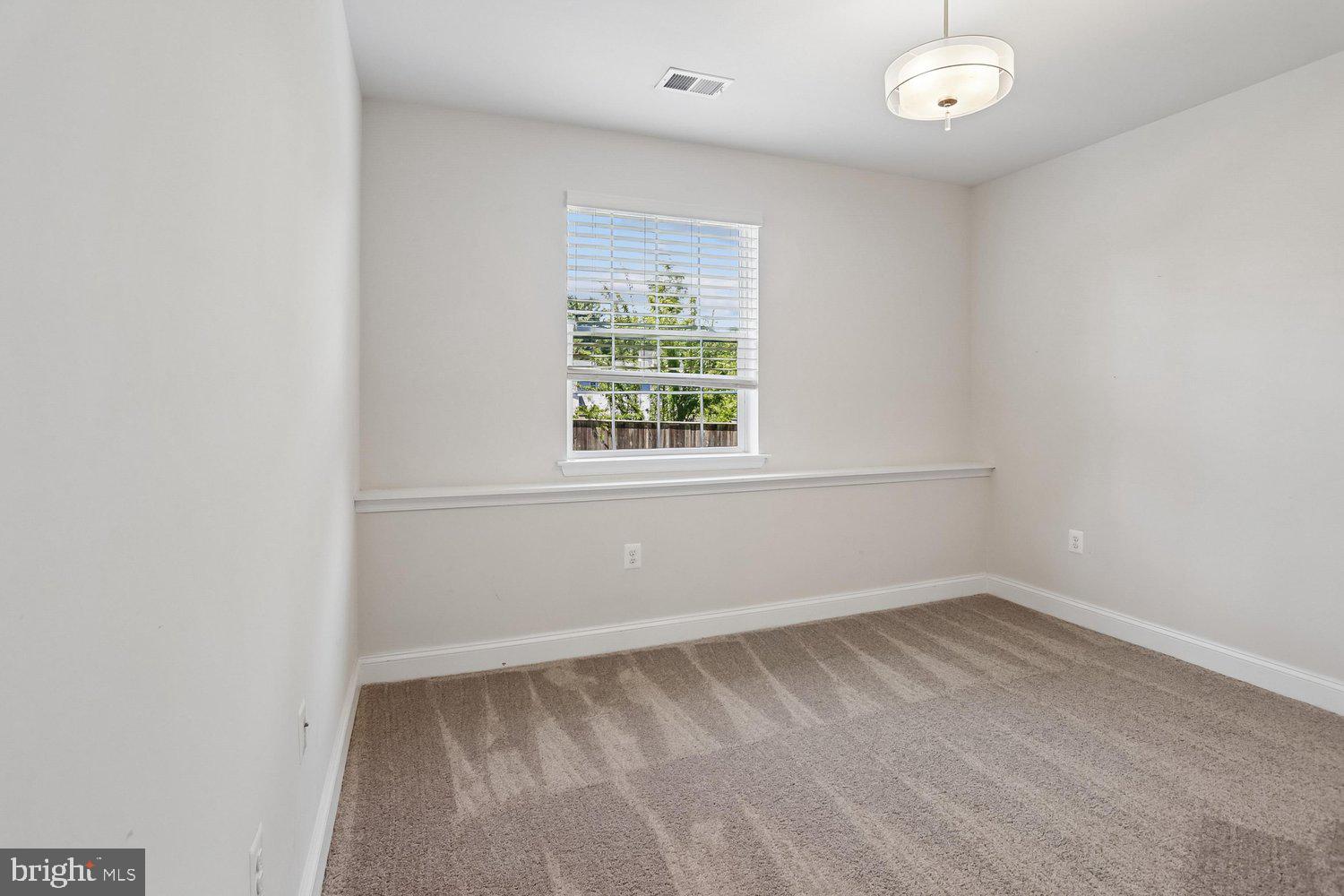 RIVERDALE HEIGHTS - Residential