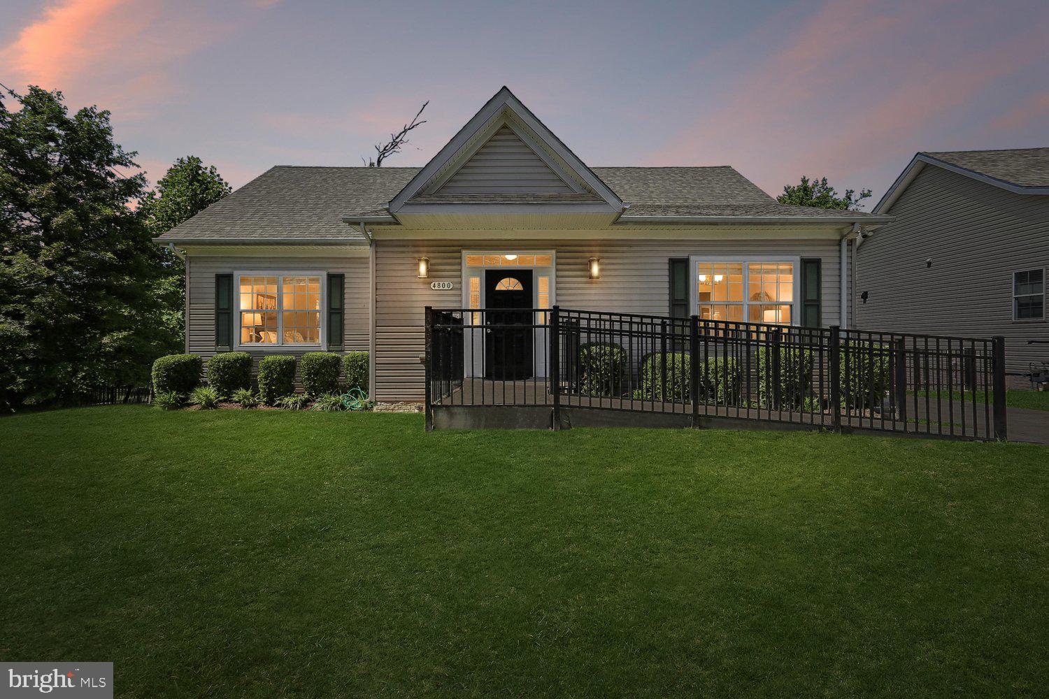 RIVERDALE HEIGHTS - Residential