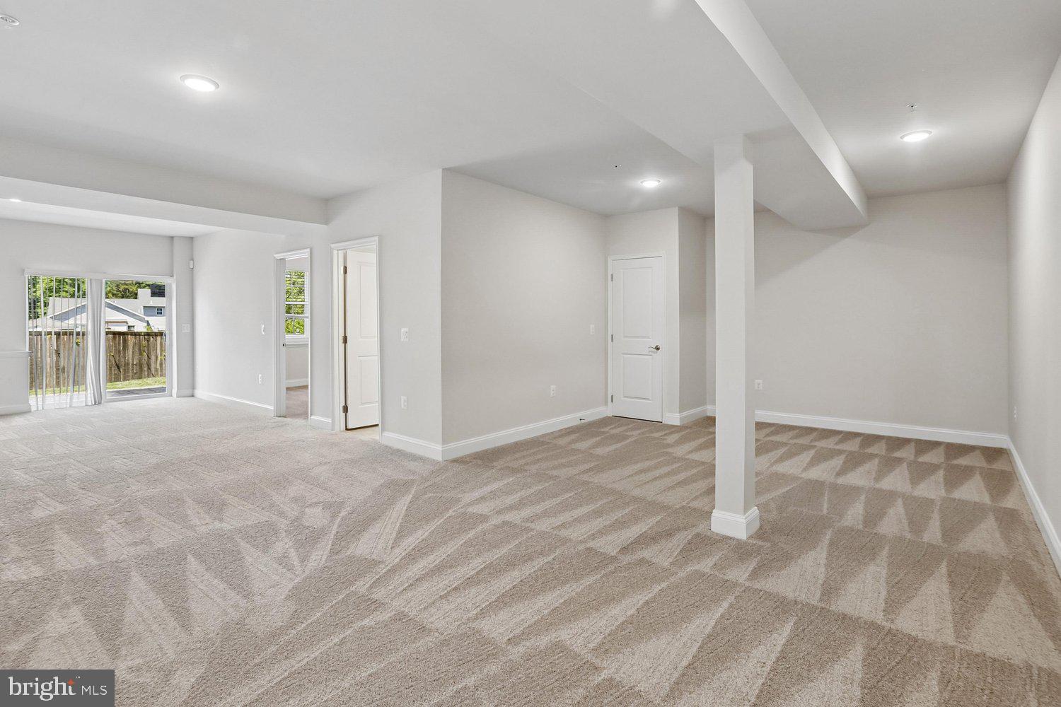 RIVERDALE HEIGHTS - Residential