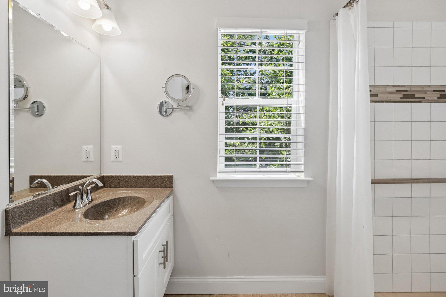 RIVERDALE HEIGHTS - Residential