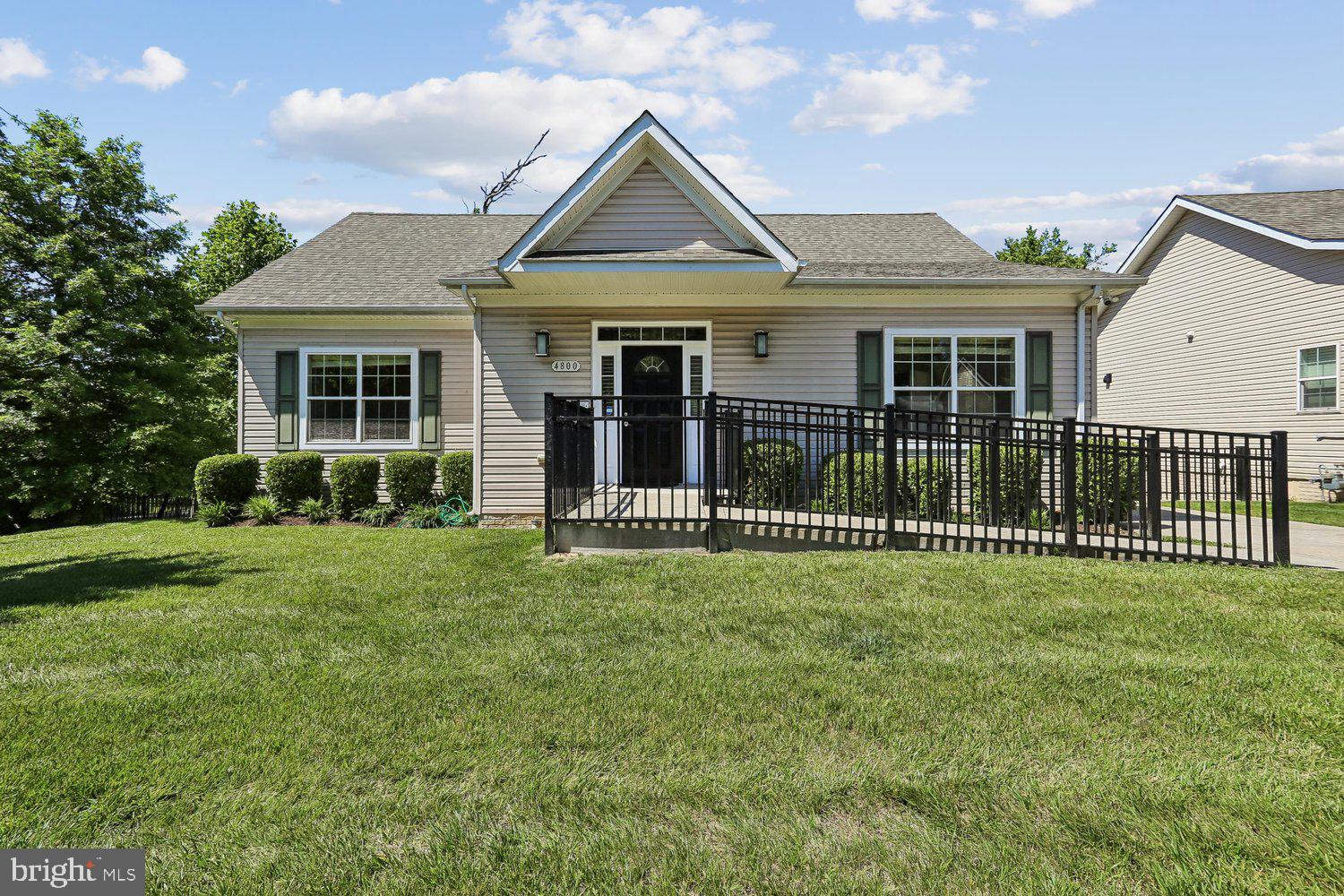 RIVERDALE HEIGHTS - Residential