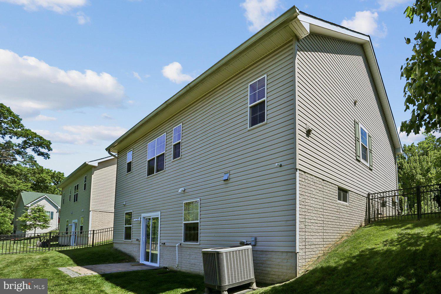 RIVERDALE HEIGHTS - Residential