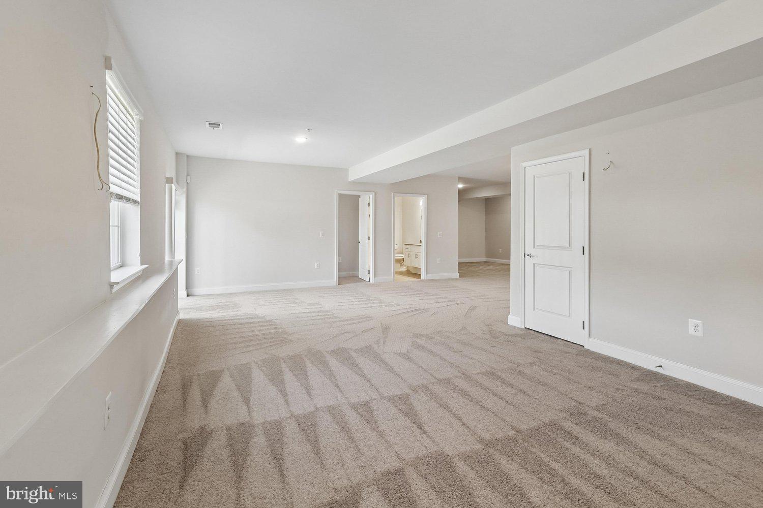 RIVERDALE HEIGHTS - Residential