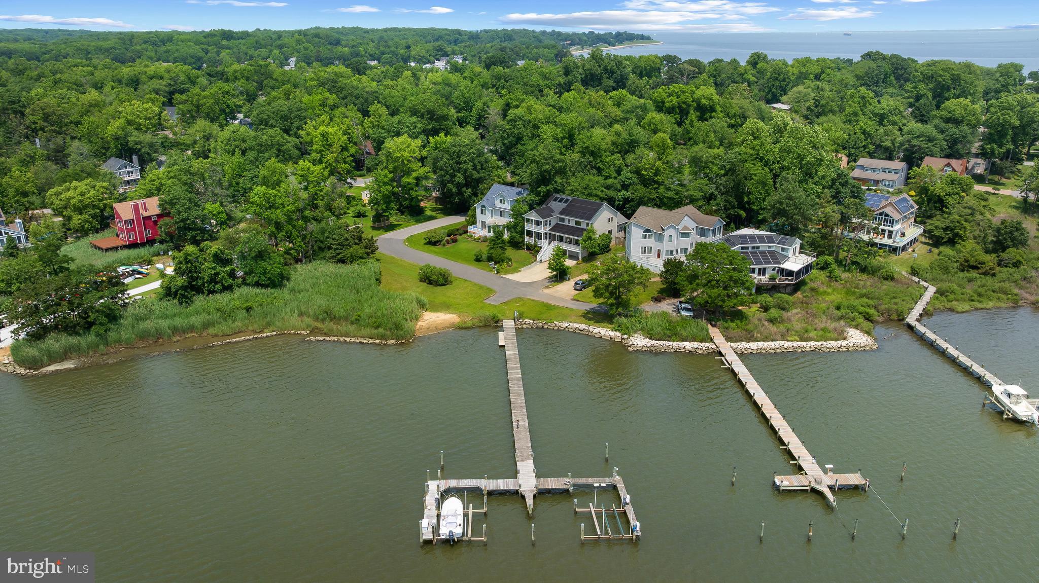 ARUNDEL ON THE BAY - Residential