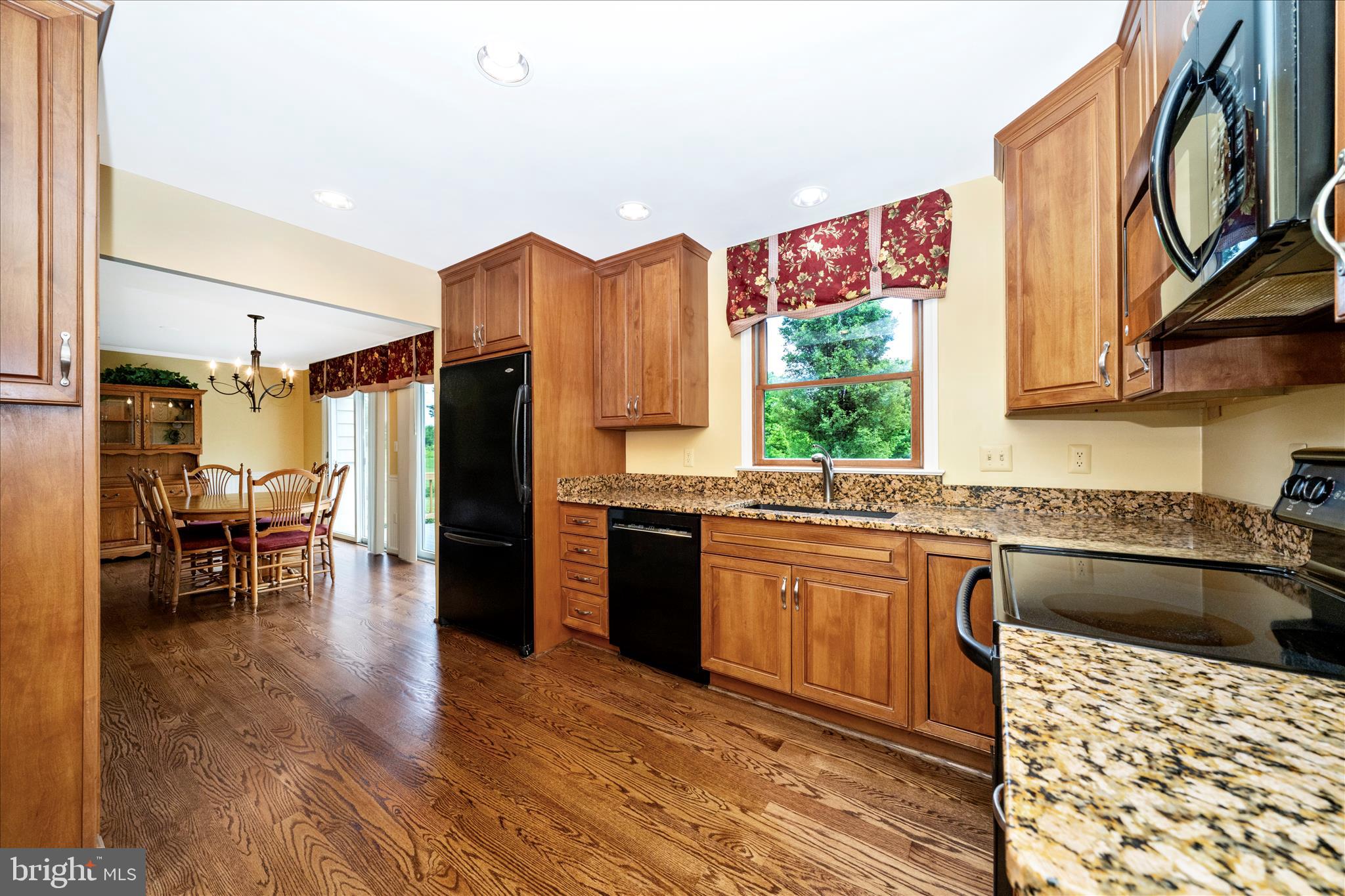 BURNT HICKORY - Residential