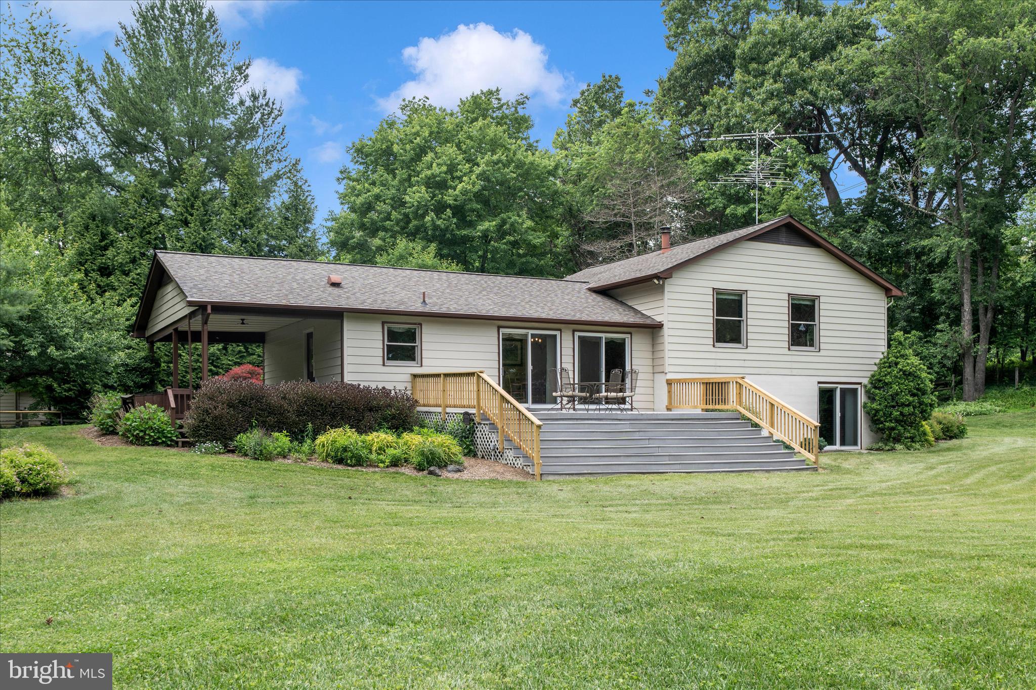 BURNT HICKORY - Residential