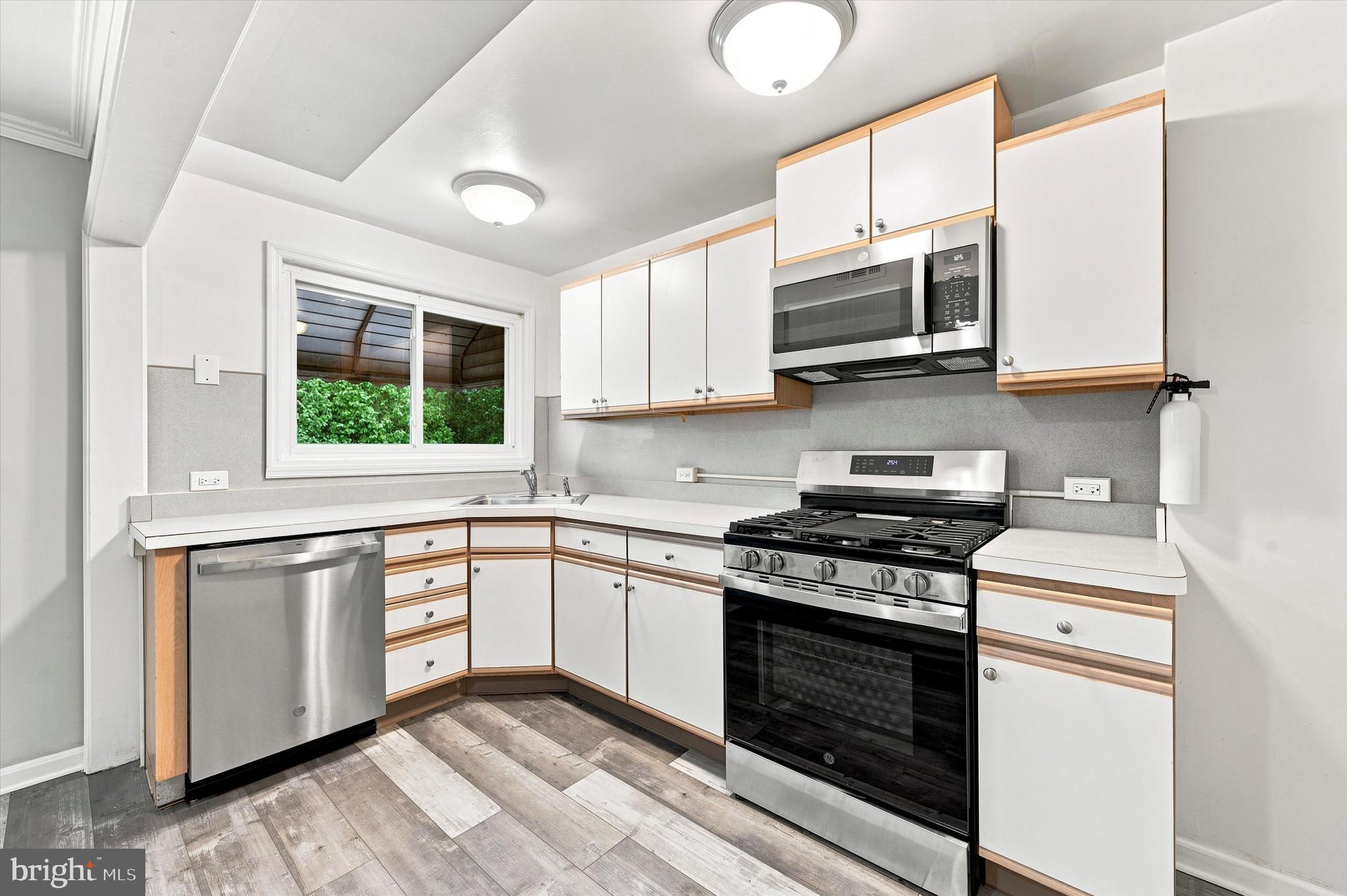 DELMAR VILLAGE - Residential